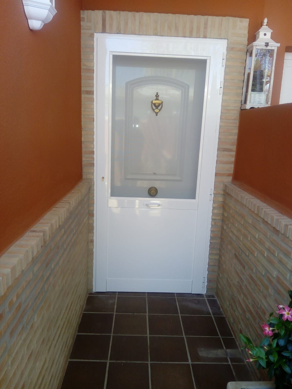 Ventanas y puertas: Servicios de Carpintería Alublay Ventanas y puertas: Servicios de Carpintería Alublay