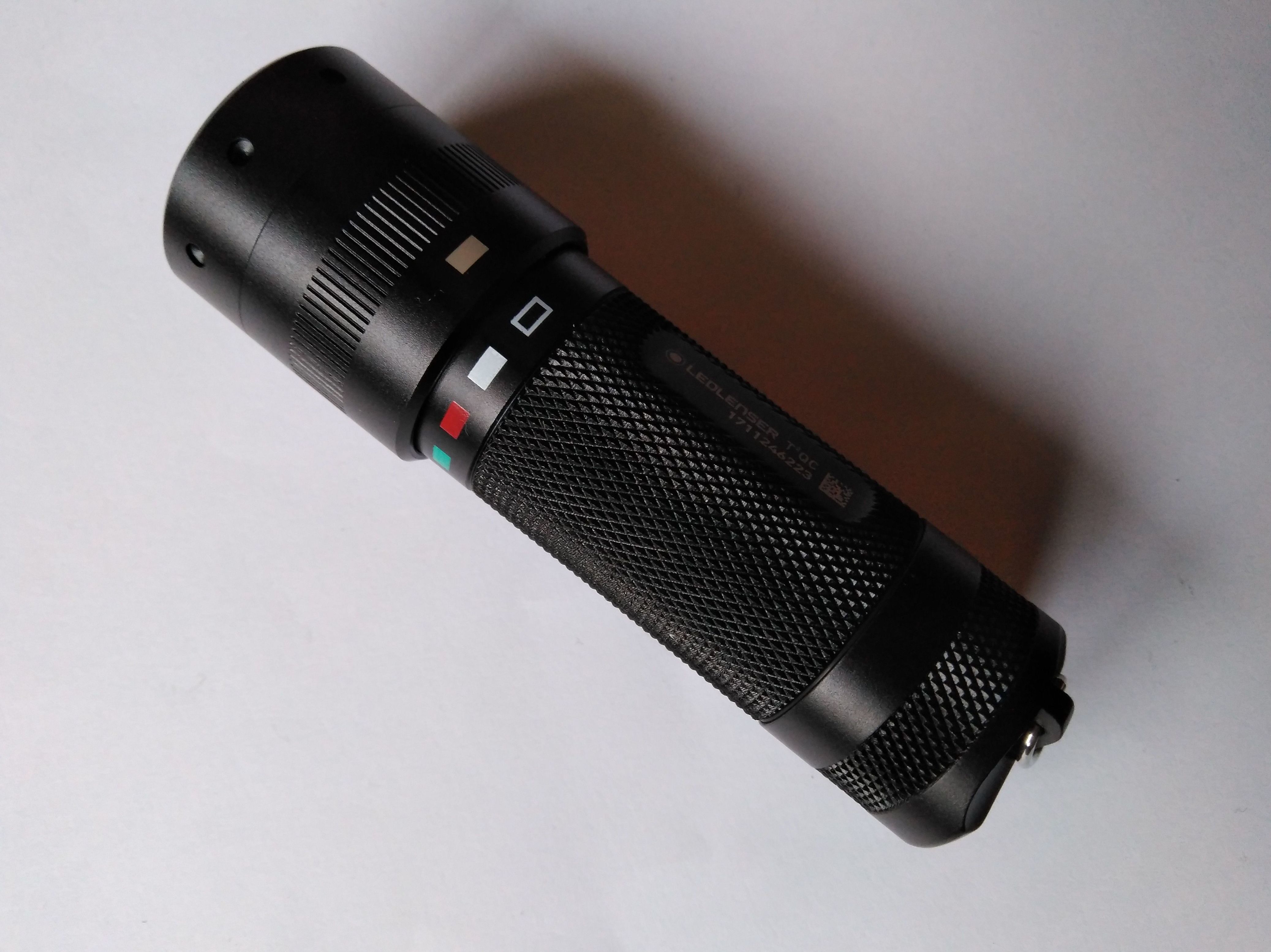Linterna Led Lenser T2Qc. Foco multicolor: Catálogo de Izulan Linterna Led Lenser T2Qc. Foco multicolor: Catálogo de Izulan