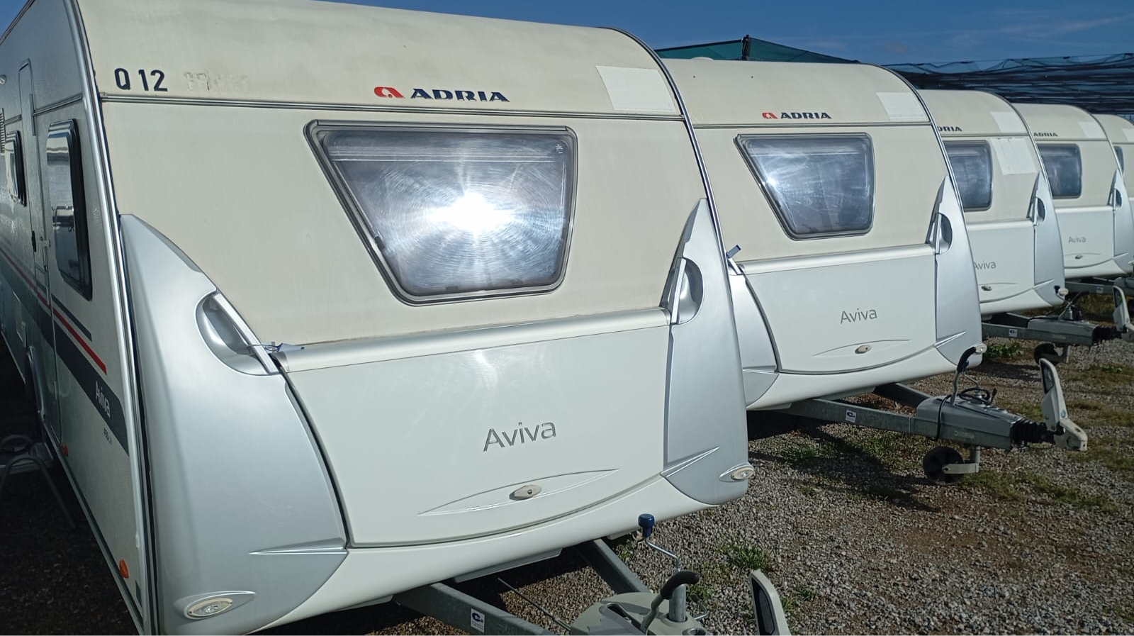 ADRIA AVIVA 495 LM - CARAVAN INN - FRONTAL ADRIA AVIVA 495 LM - CARAVAN INN - FRONTAL