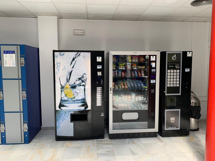 Instalación de máquinas vending de café, snack, refrescos y agua en Almería