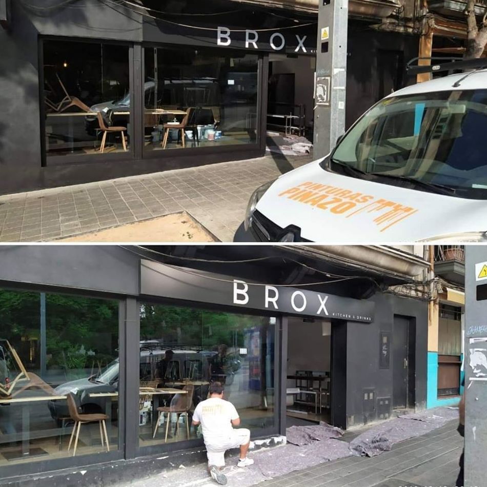 Pintando en hamburguesería Brox. Pintando en hamburguesería Brox.