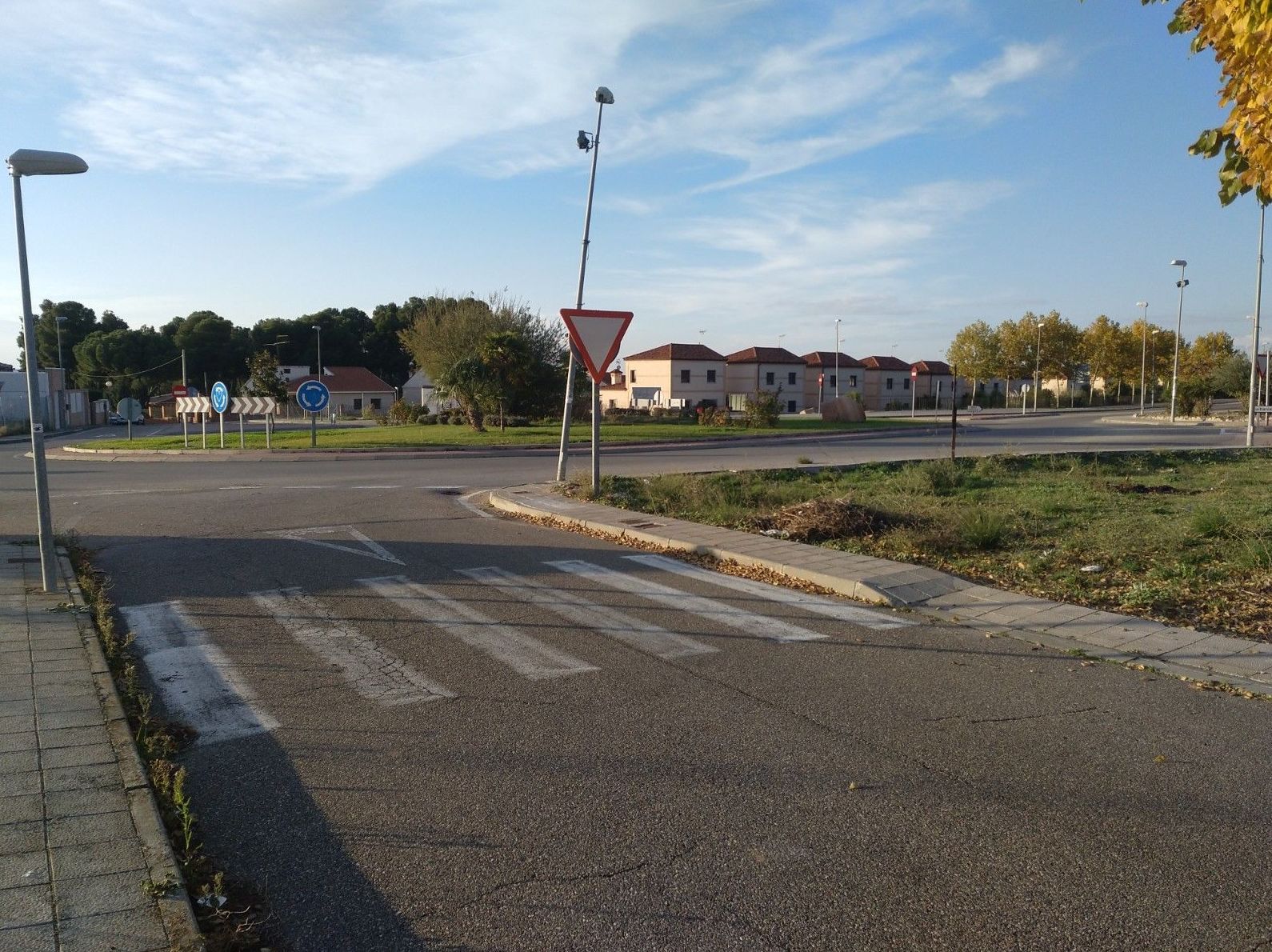Venta de parcela 343m2 en Burguillos de Toledo: Inmuebles de Inmobiliaria La Montañesa Venta de parcela 343m2 en Burguillos de Toledo: Inmuebles de Inmobiliaria La Montañesa