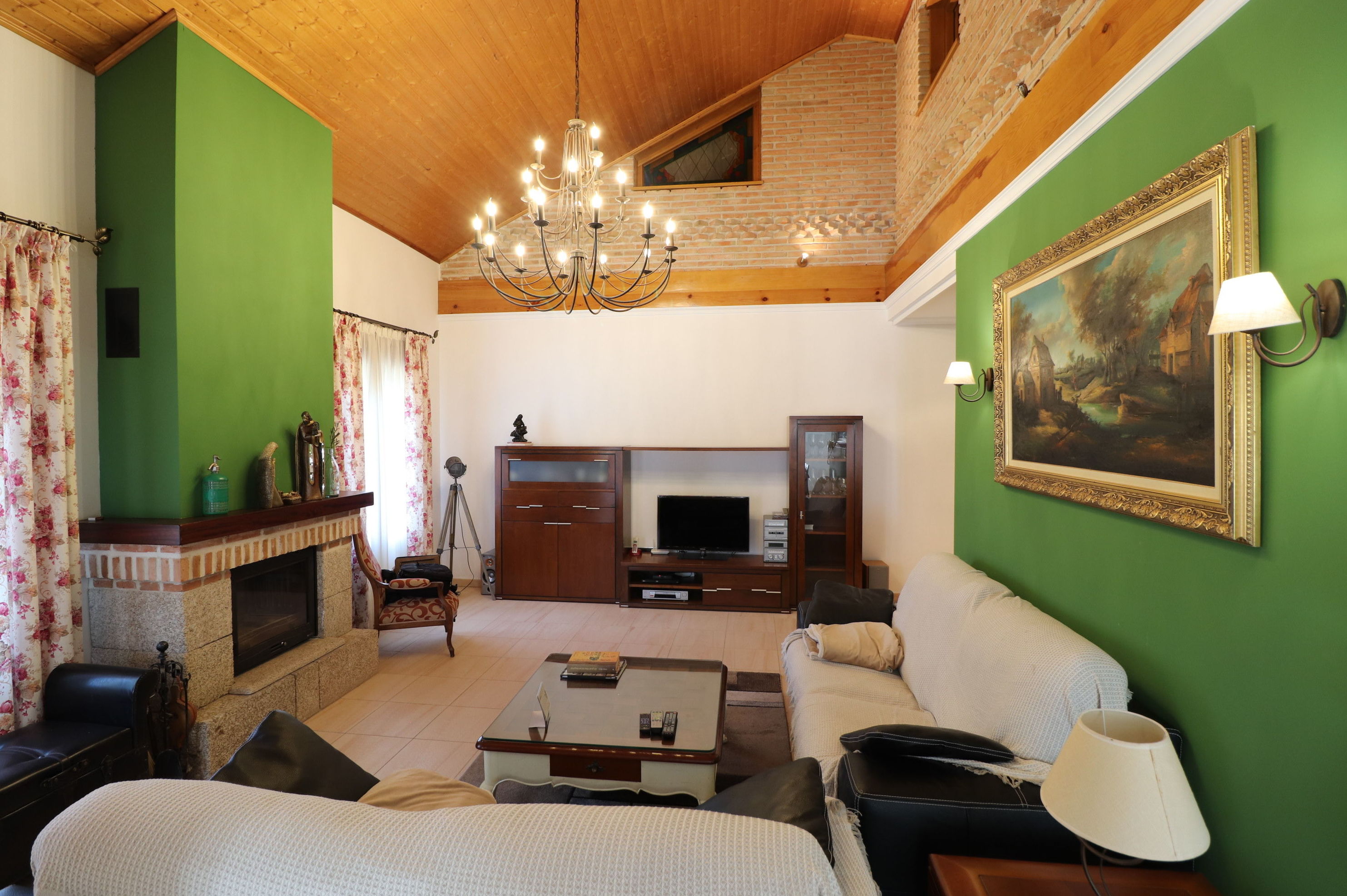 Chalet de lujo a 8 kms de Talavera: Inmuebles de Inmobiliaria La Montañesa Chalet de lujo a 8 kms de Talavera: Inmuebles de Inmobiliaria La Montañesa