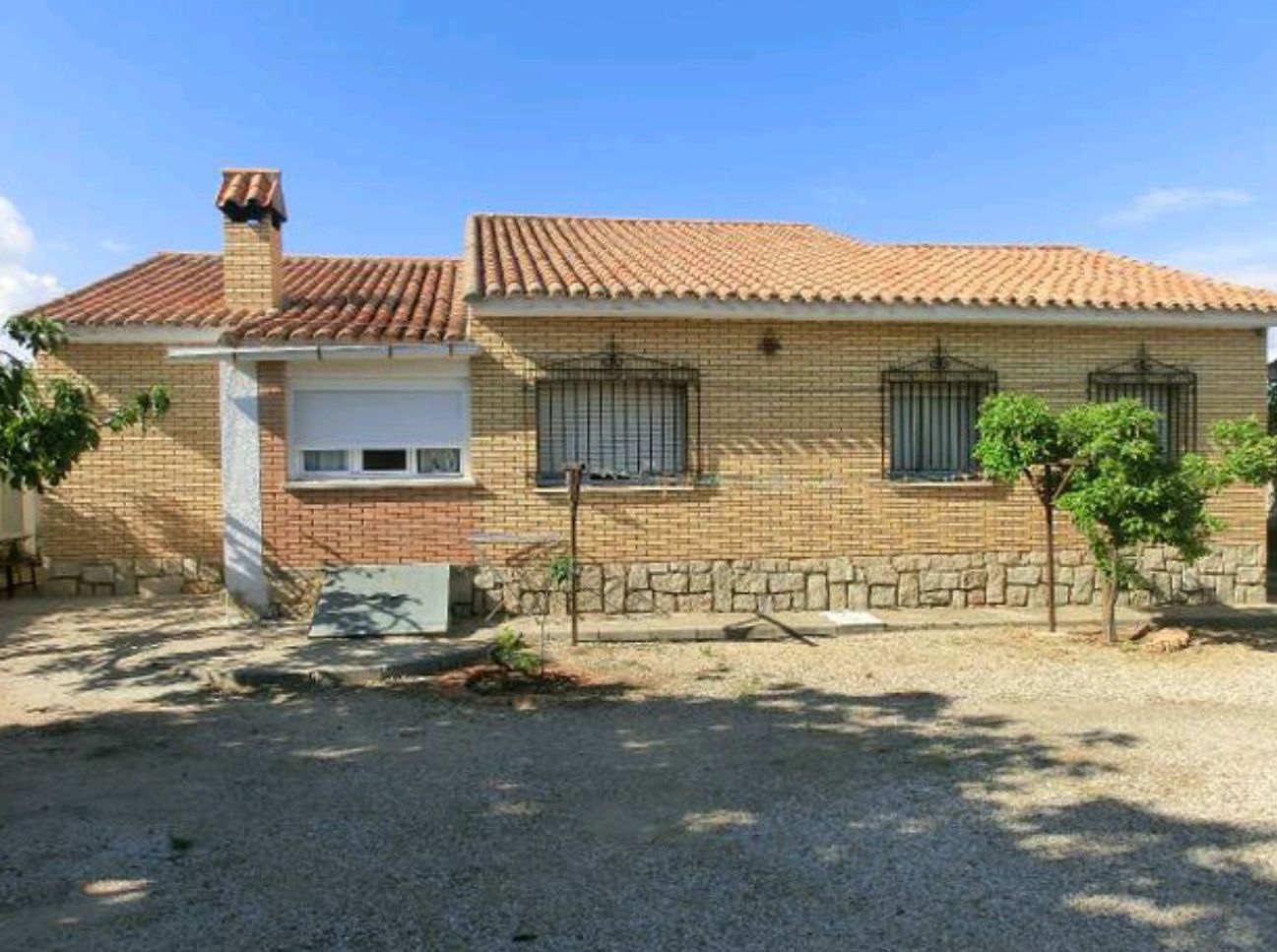 Parcela con 2 Chalet en COBISA: Inmuebles de Inmobiliaria La Montañesa Parcela con 2 Chalet en COBISA: Inmuebles de Inmobiliaria La Montañesa