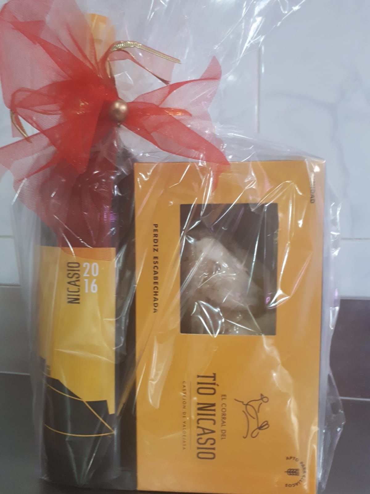 Cestas regalo: Productos y servicios de Carnicería Charcutería Valero y Marimar Cestas regalo: Productos y servicios de Carnicería Charcutería Valero y Marimar