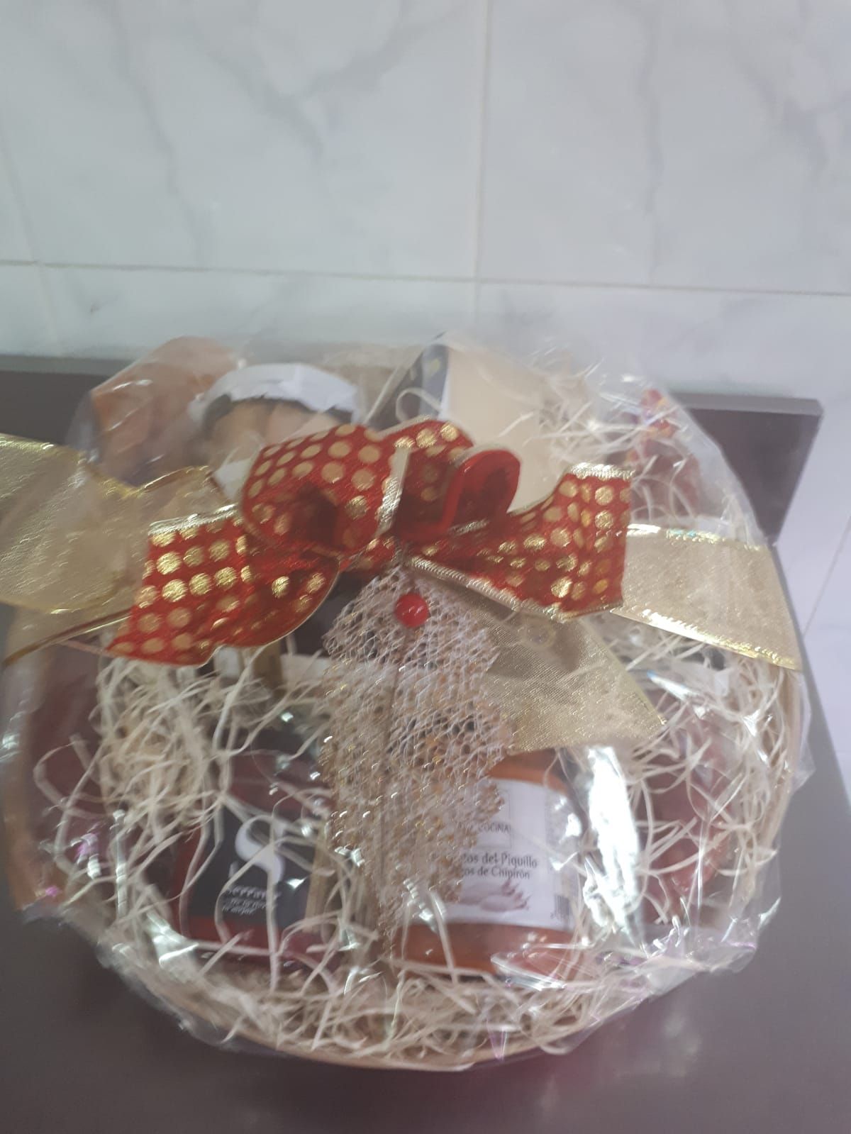 Cestas regalo: Productos y servicios de Carnicería Charcutería Valero y Marimar Cestas regalo: Productos y servicios de Carnicería Charcutería Valero y Marimar