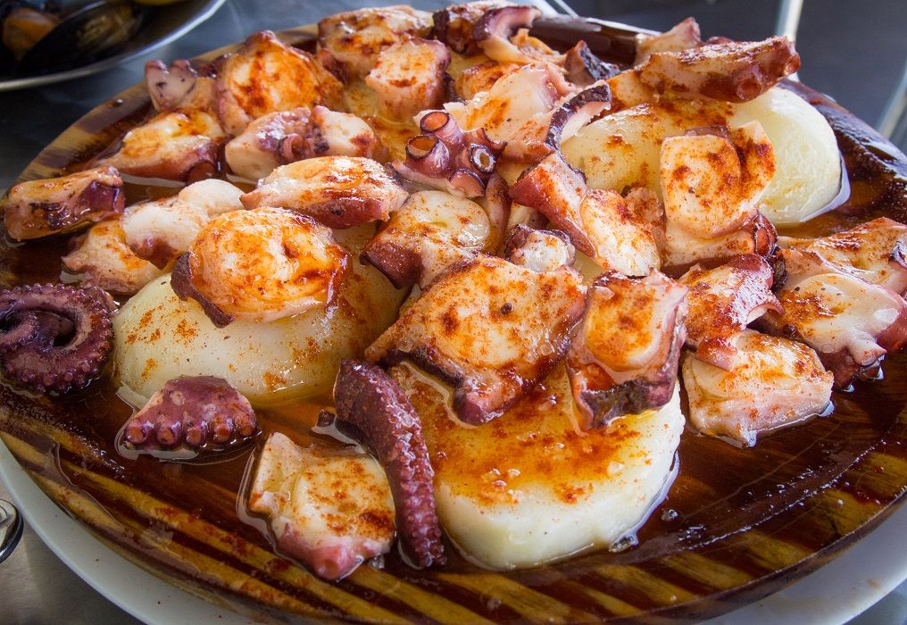 Raciones: Especialidades de Aquí, Galicia Raciones: Especialidades de Aquí, Galicia