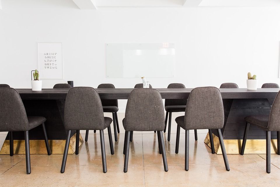 Limpieza de sillas: Servicios de Limpieza de sofás y sillones Limpieza de sillas: Servicios de Limpieza de sofás y sillones