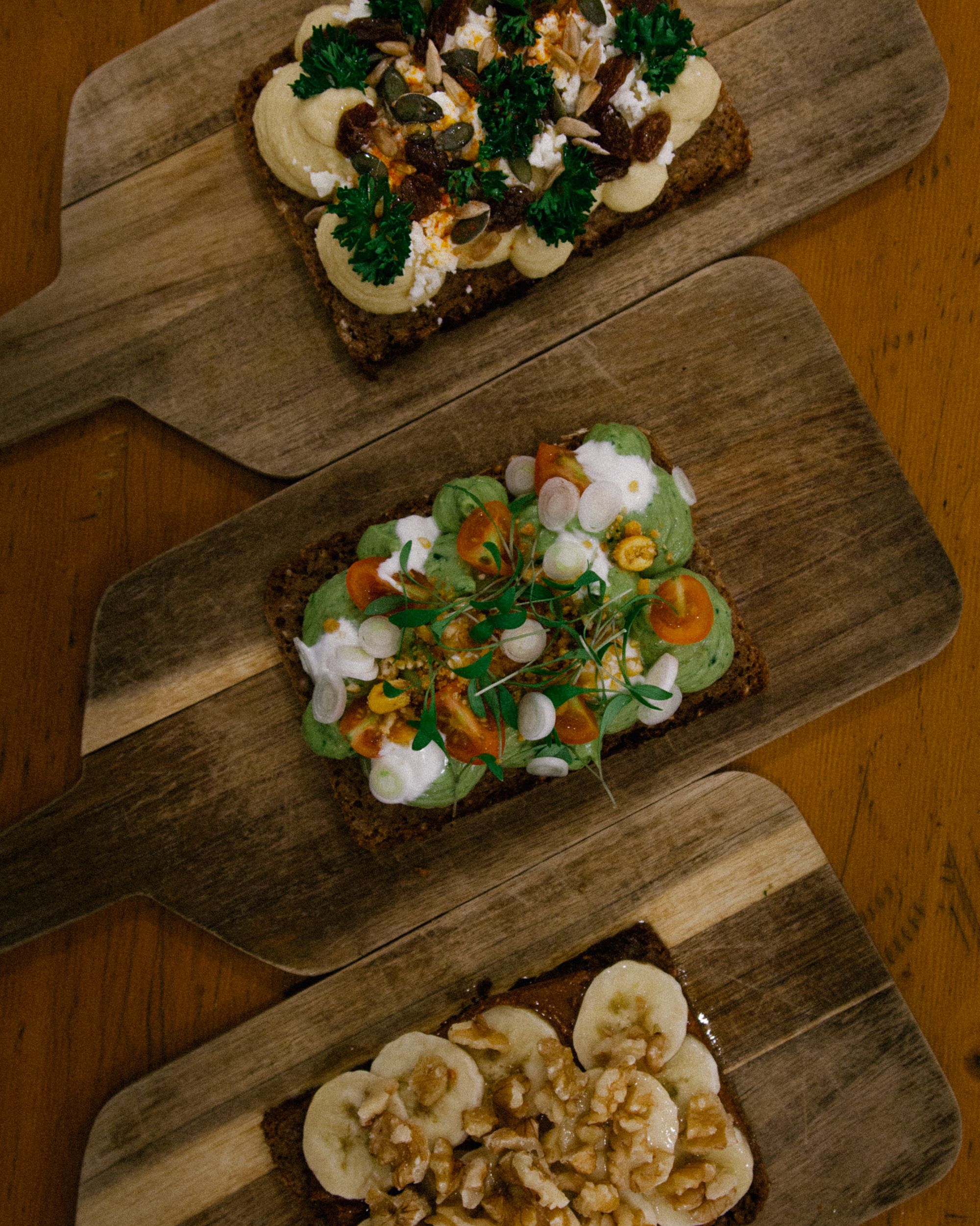Tostadas ( pan opcional sin gluten +0,50€ ): MENÚ de Plenti Tostadas ( pan opcional sin gluten +0,50€ ): MENÚ de Plenti