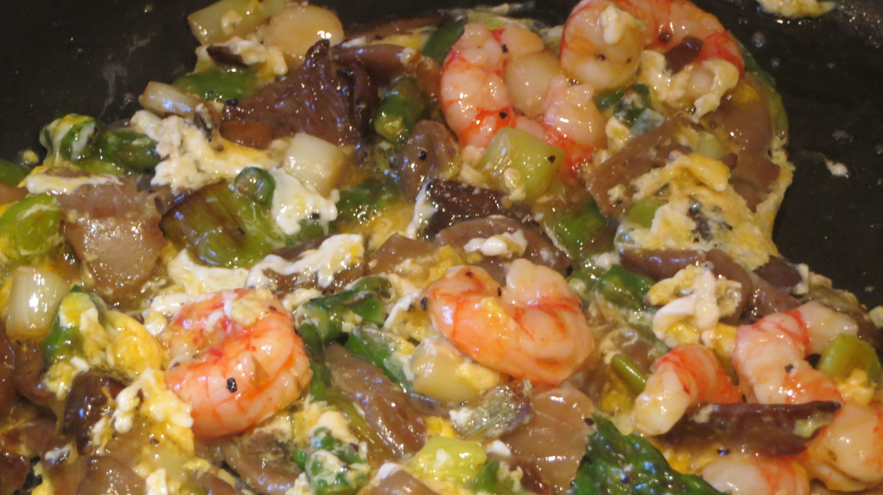 CHAMPIÑONES CON FOIE Y GAMBAS CHAMPIÑONES CON FOIE Y GAMBAS