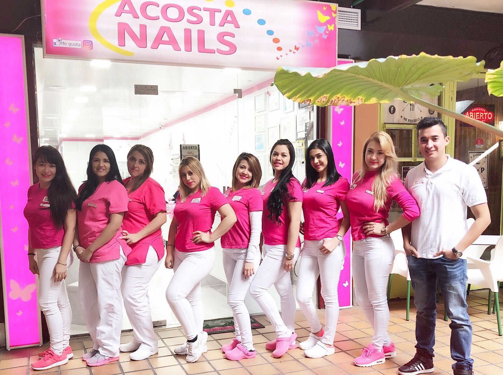 Acosta Nails: Tiendas de Zoco Villalba Acosta Nails: Tiendas de Zoco Villalba
