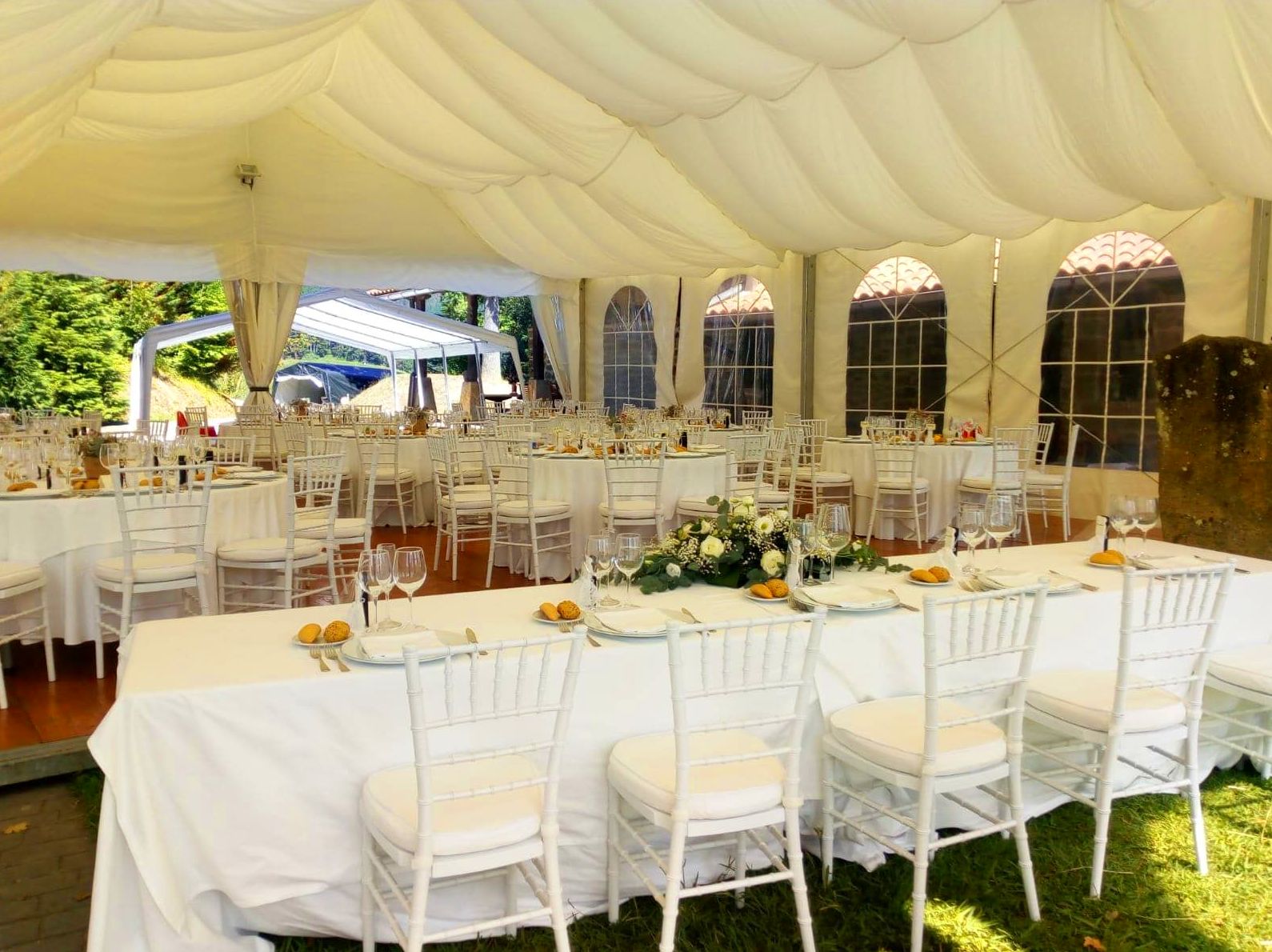Carpa con velum interior techo Carpa con velum interior techo
