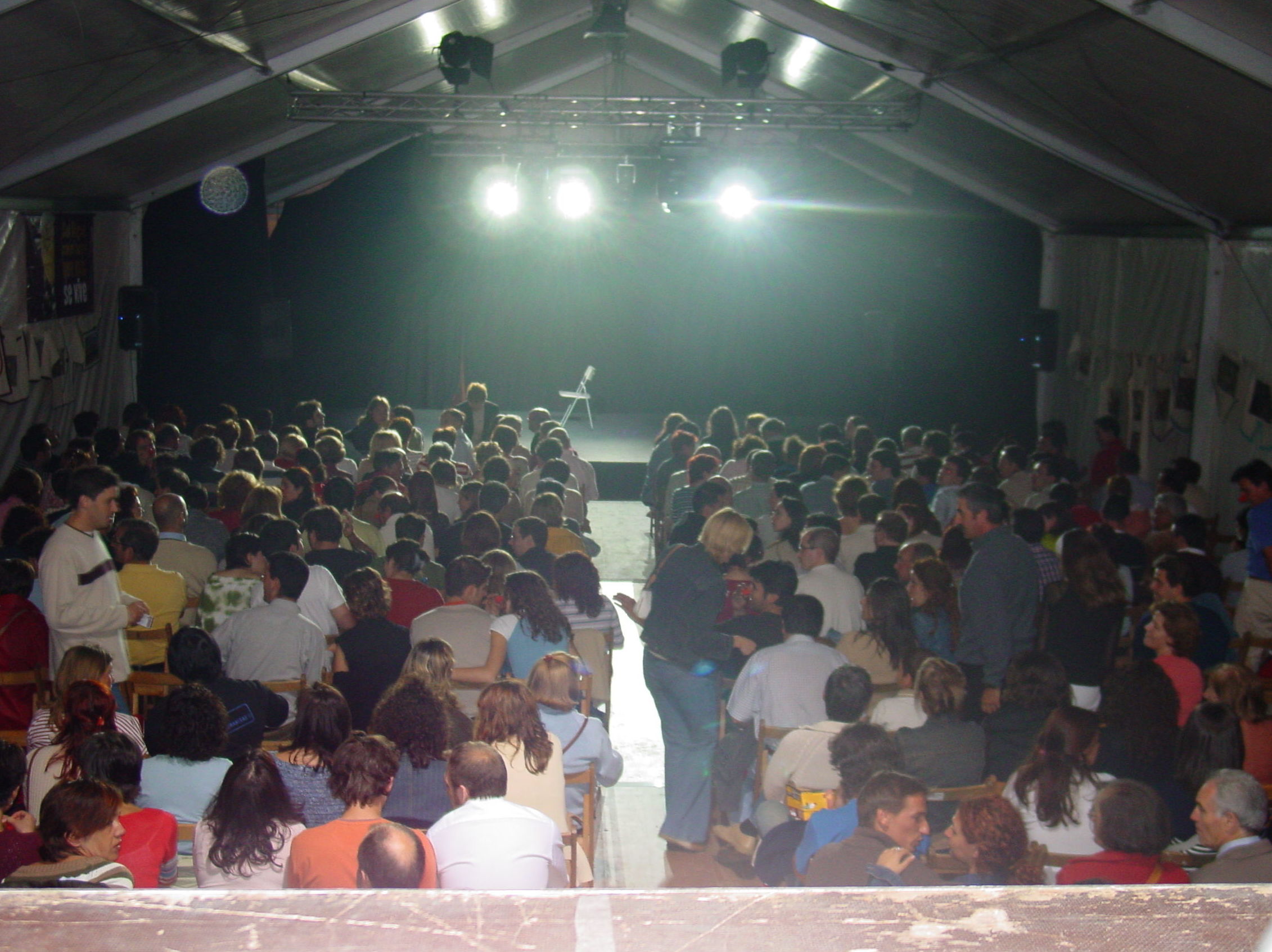 Actuación en Carpa Actuación en Carpa
