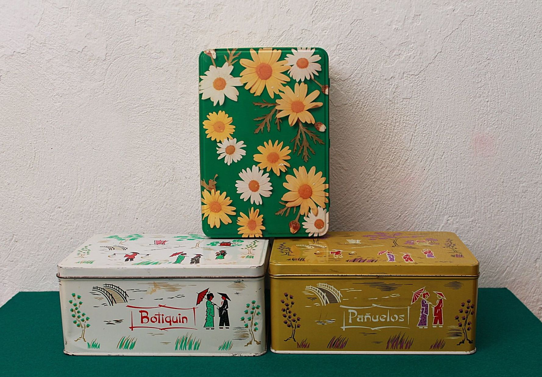 Latas de “Cola-Cao” : Artículos de Ruzafa Vintage Latas de “Cola-Cao” : Artículos de Ruzafa Vintage