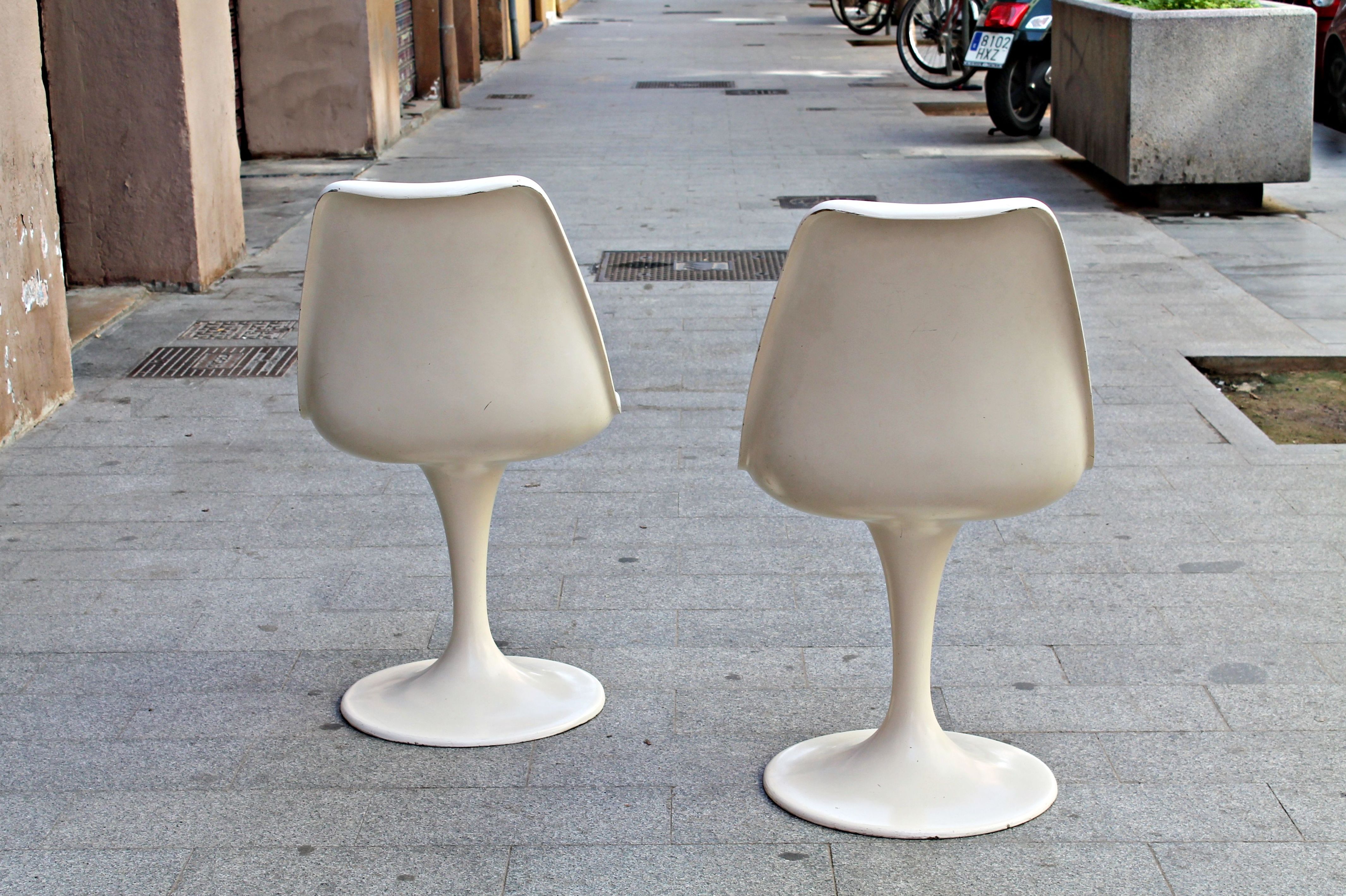 Pareja de sillas TULIP años 60: Artículos de Ruzafa Vintage Pareja de sillas TULIP años 60: Artículos de Ruzafa Vintage
