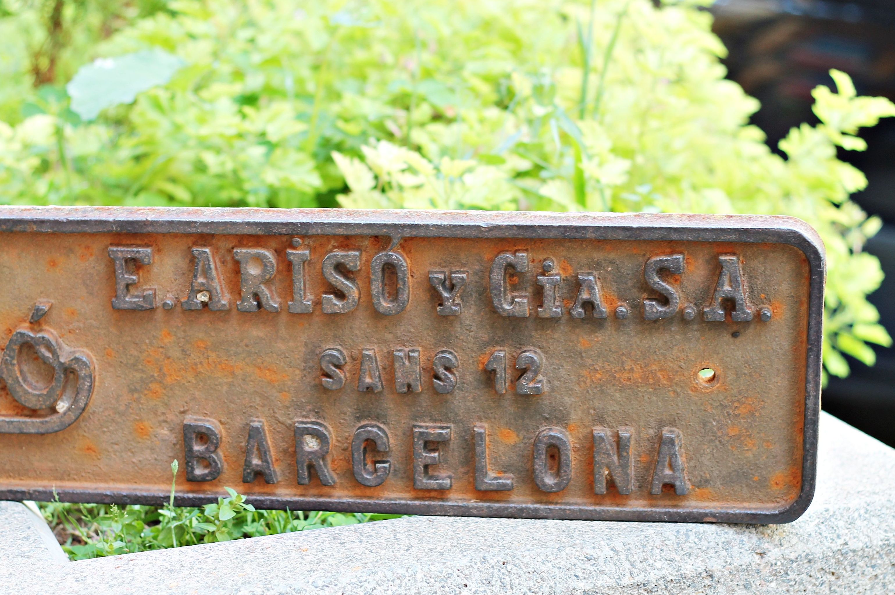 Placa de hierro industrial: de Ruzafa Vintage Placa de hierro industrial: de Ruzafa Vintage