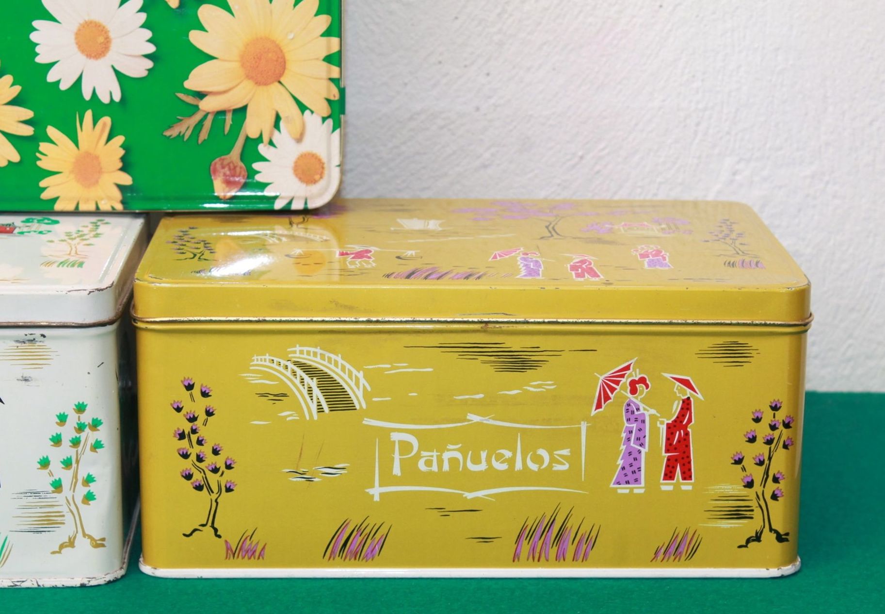 Latas de “Cola-Cao” : Artículos de Ruzafa Vintage Latas de “Cola-Cao” : Artículos de Ruzafa Vintage