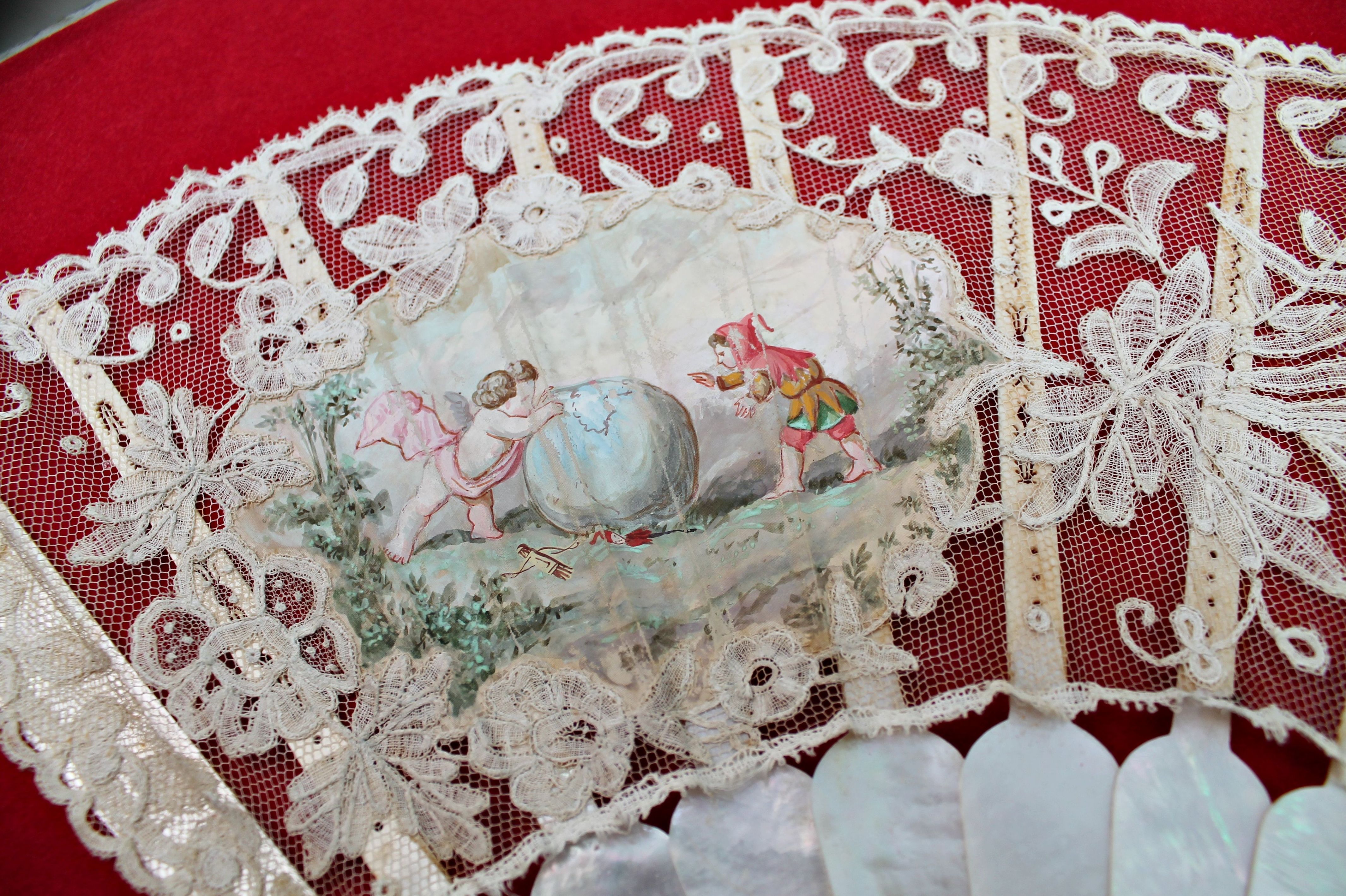 Abanico de encaje de bruselas y nacar S.XIX: Artículos de Ruzafa Vintage Abanico de encaje de bruselas y nacar S.XIX: Artículos de Ruzafa Vintage