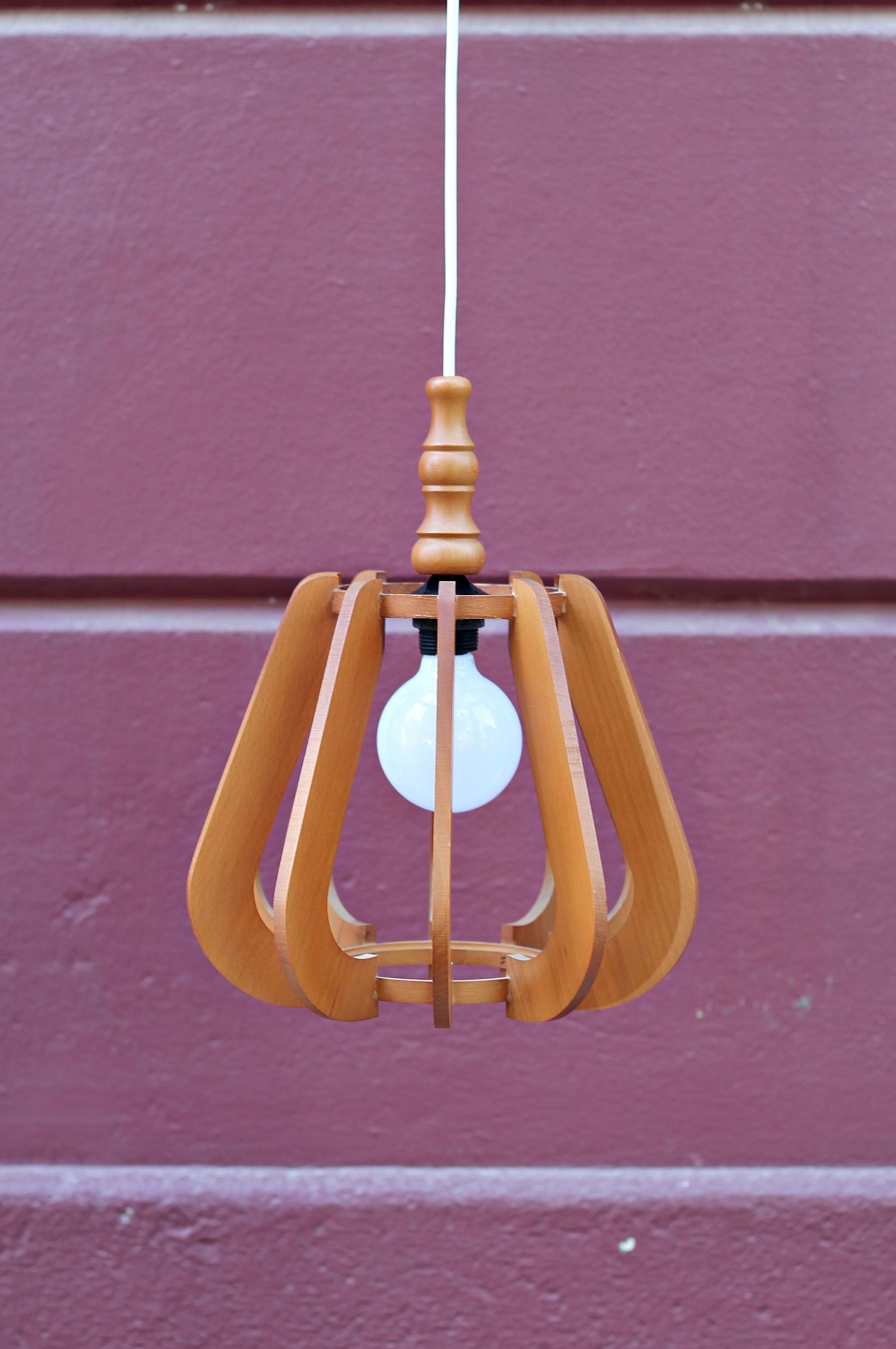 Lámpara madera años 60: Artículos de Ruzafa Vintage Lámpara madera años 60: Artículos de Ruzafa Vintage