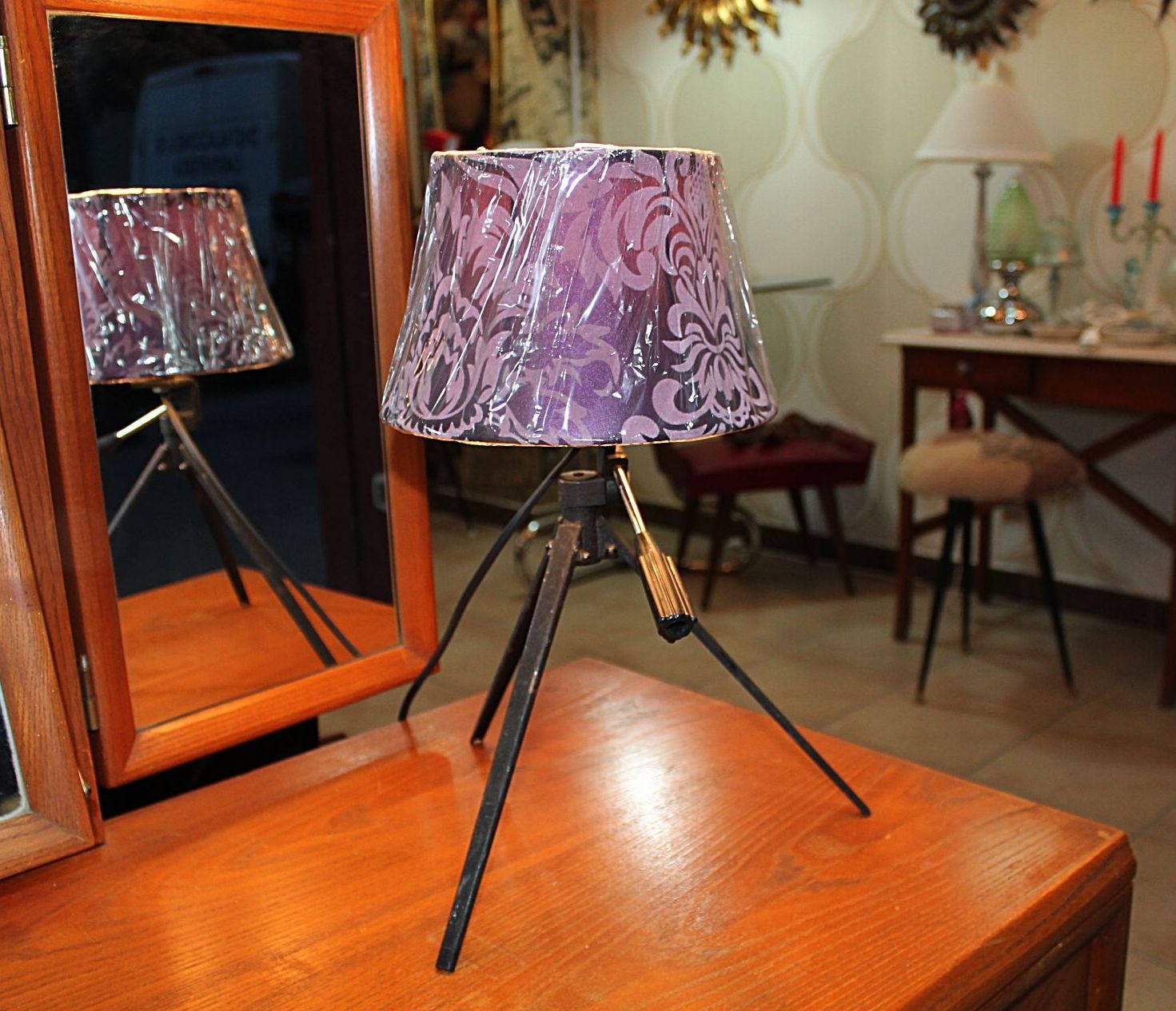 Lampara trípode para mesa: Artículos de Ruzafa Vintage Lampara trípode para mesa: Artículos de Ruzafa Vintage