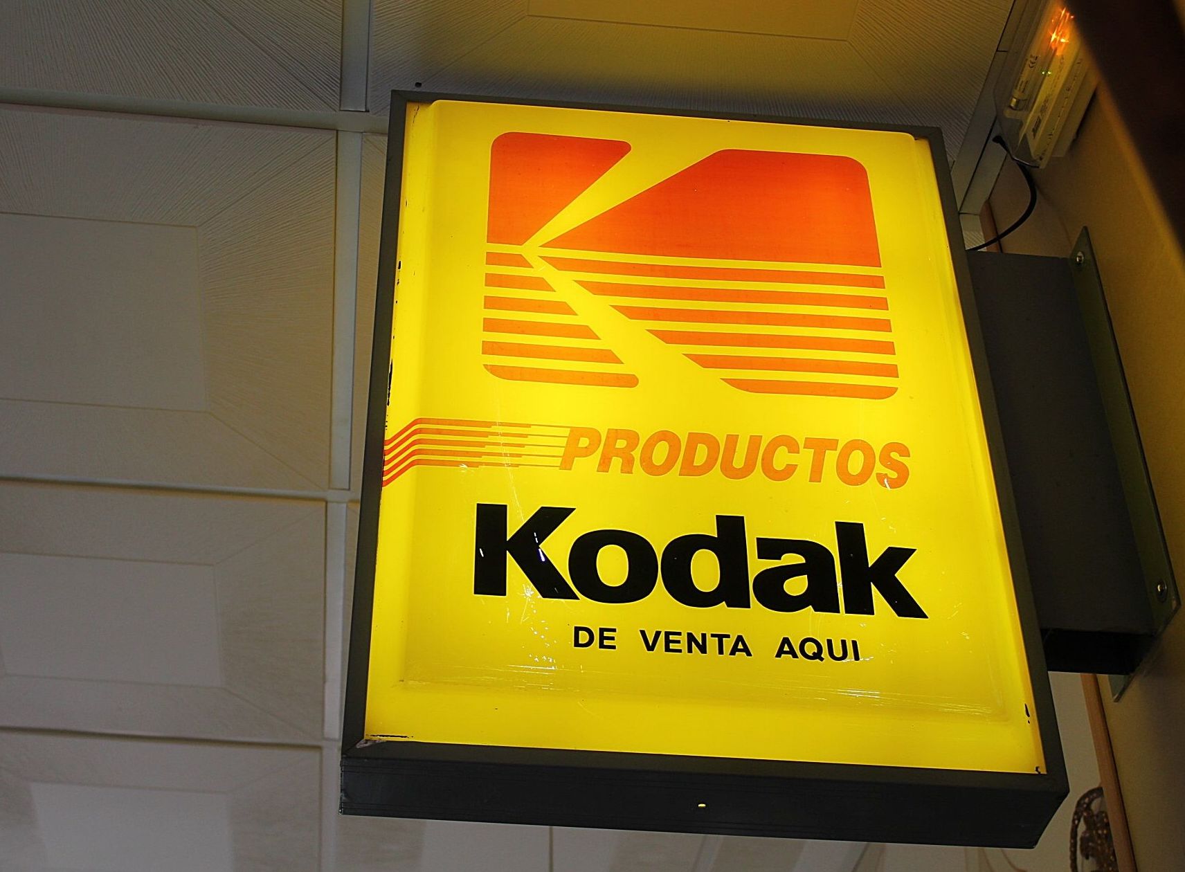Cartel luminoso “Kodak”: Artículos de Ruzafa Vintage Cartel luminoso “Kodak”: Artículos de Ruzafa Vintage