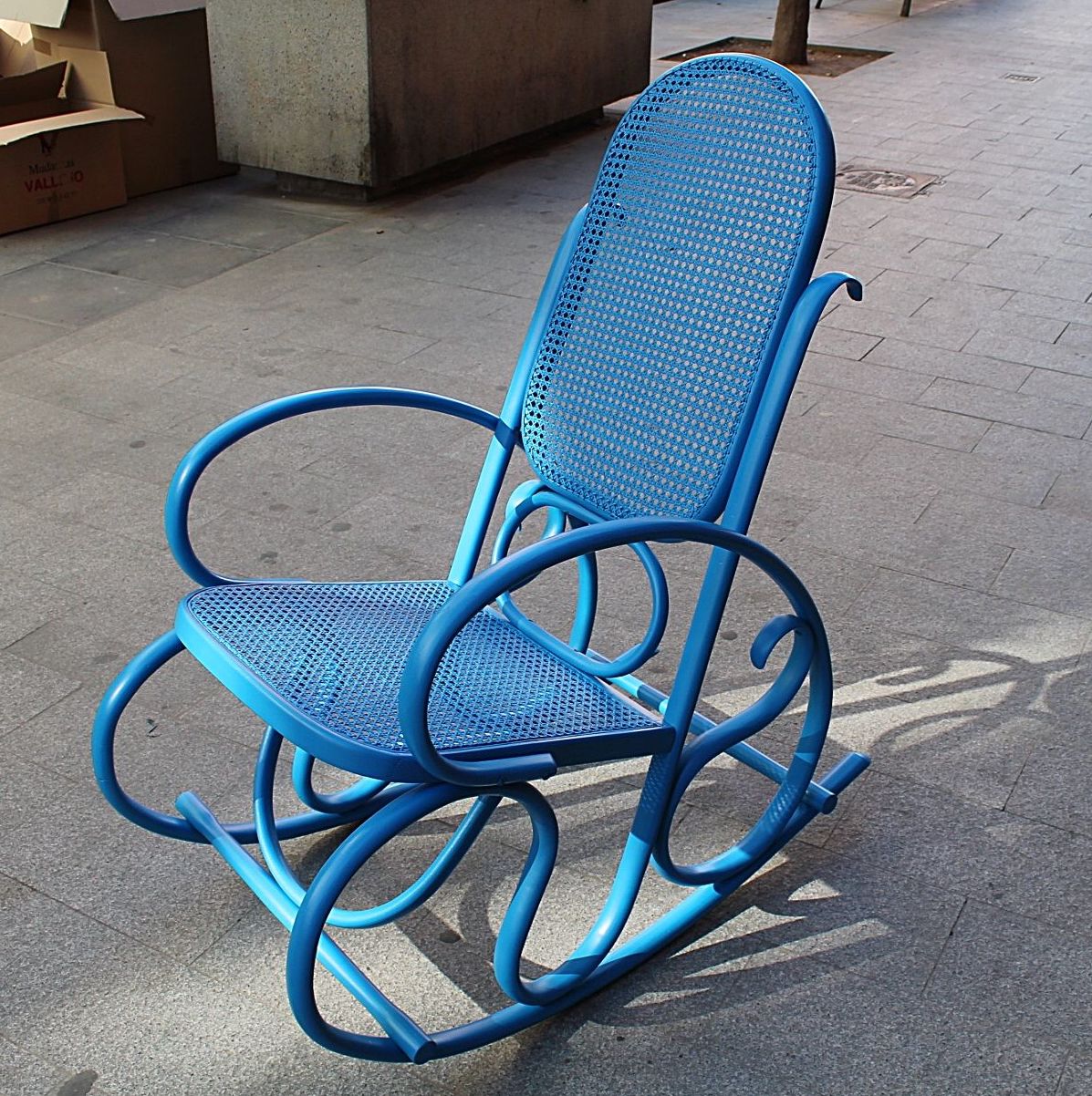 Mecedora Thonet.: Artículos de Ruzafa Vintage Mecedora Thonet.: Artículos de Ruzafa Vintage