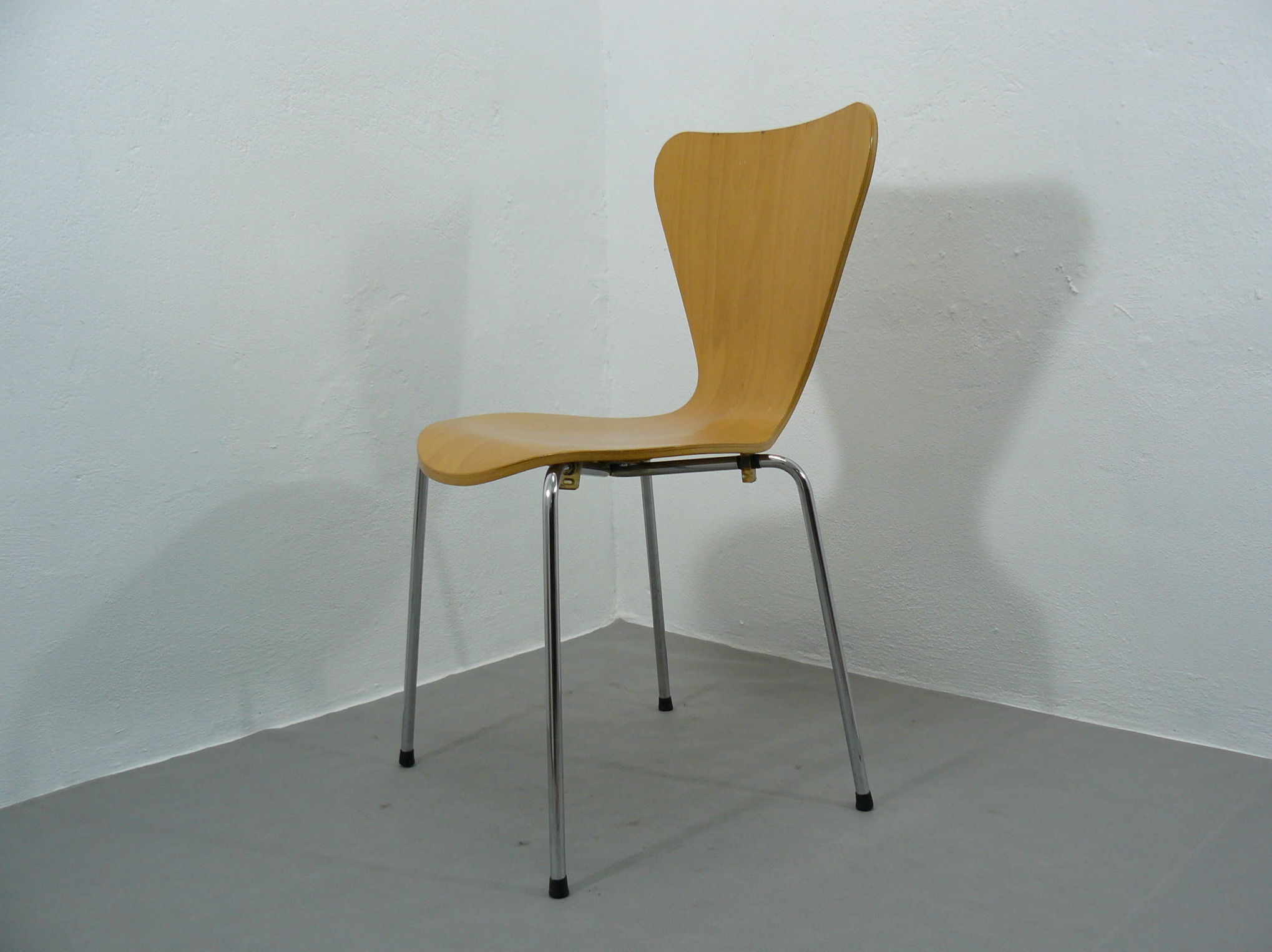 Silla Hormiga: Artículos de Ruzafa Vintage Silla Hormiga: Artículos de Ruzafa Vintage