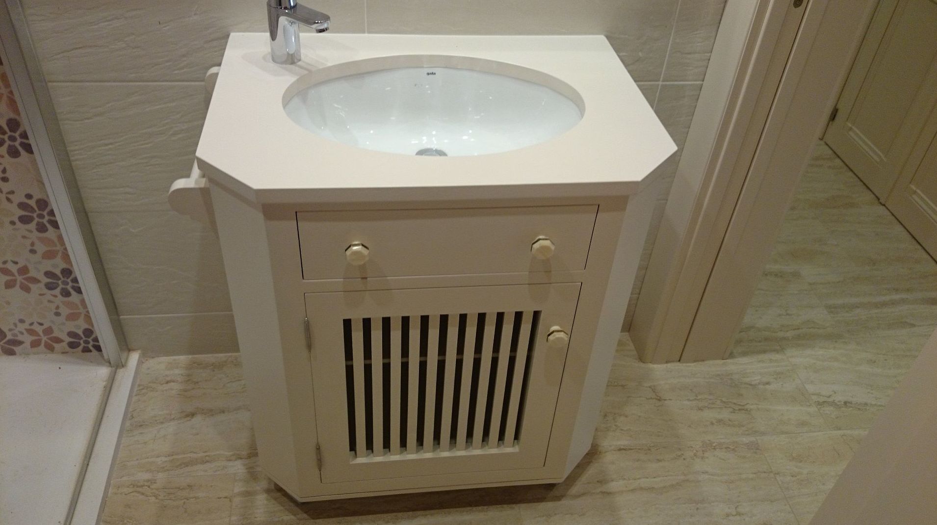 Muebles de cocina y baño: Artesanos de la Madera de Carpintería Tosan Muebles de cocina y baño: Artesanos de la Madera de Carpintería Tosan