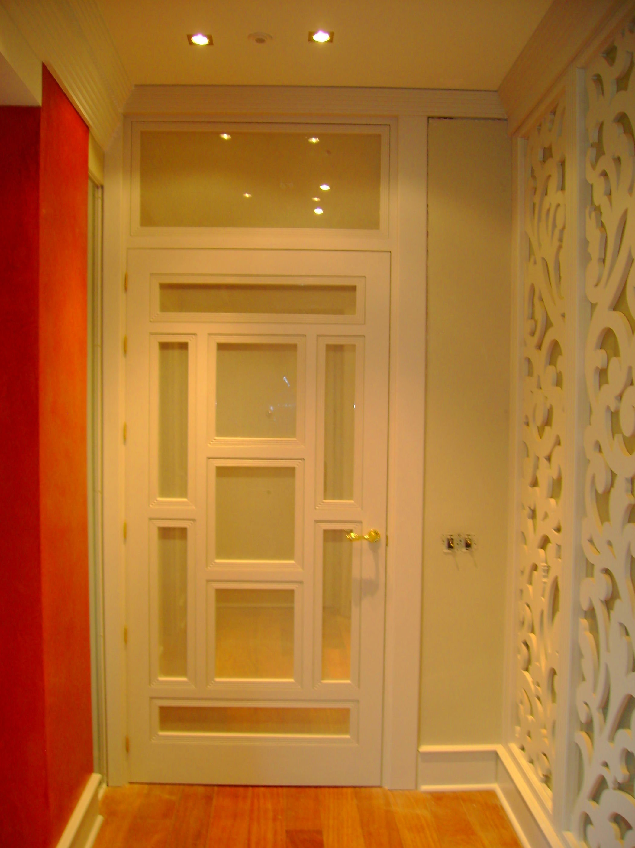Puertas: Artesanos de la Madera de Carpintería Tosan Puertas: Artesanos de la Madera de Carpintería Tosan