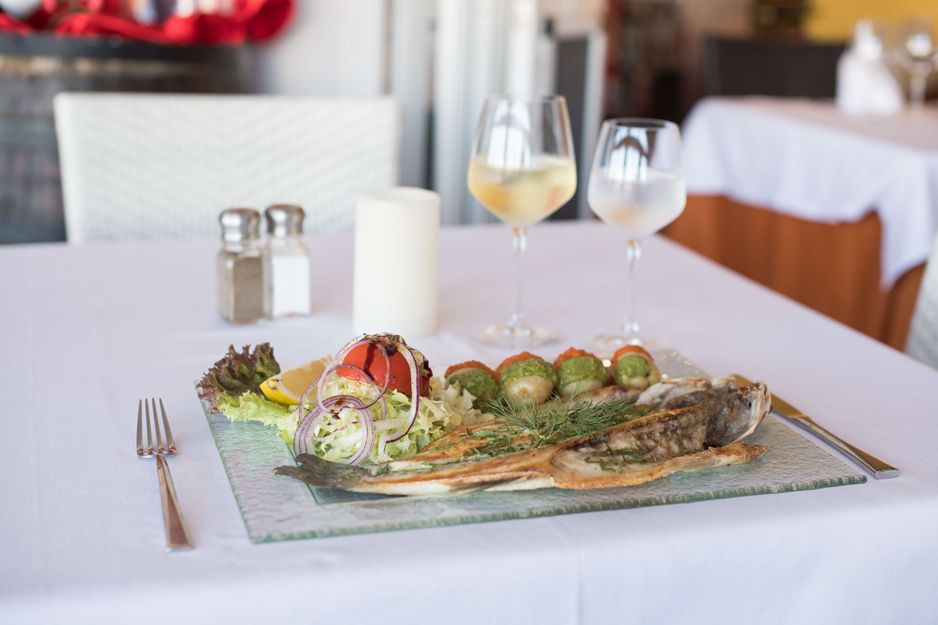 Pescados frescos: Nuestros platos de Restaurante La Flamenca, Cocina Española e Internacional Pescados frescos: Nuestros platos de Restaurante La Flamenca, Cocina Española e Internacional