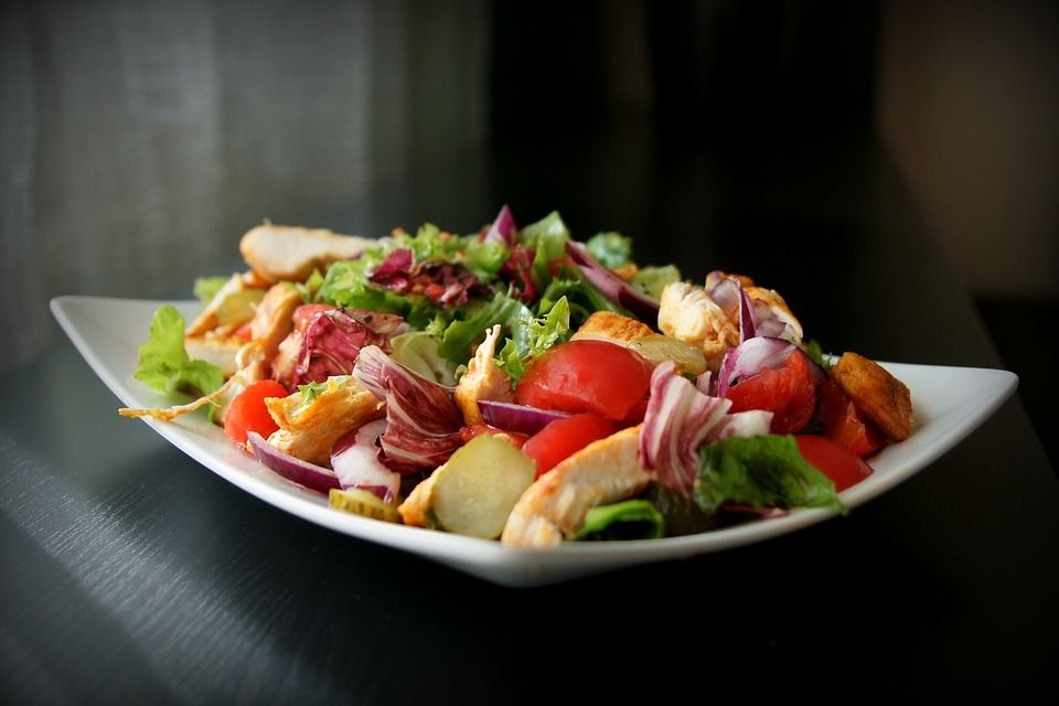Ensaladas y quesos: Carta de Restaurante Sidrería La Espicha Ensaladas y quesos: Carta de Restaurante Sidrería La Espicha