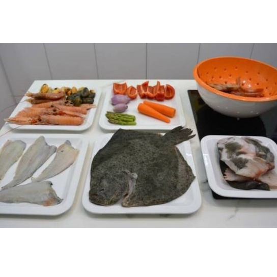 Popietas de rodaballo en salsa roja: Servicios de Pescados Cano Popietas de rodaballo en salsa roja: Servicios de Pescados Cano