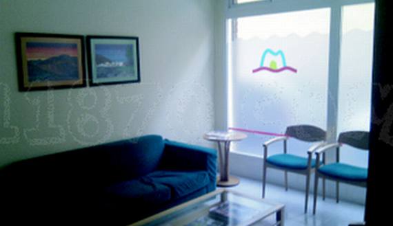 Nos caracterizamos : Servicios de Clínica Dental Dra. Amparo Magraner Nos caracterizamos : Servicios de Clínica Dental Dra. Amparo Magraner