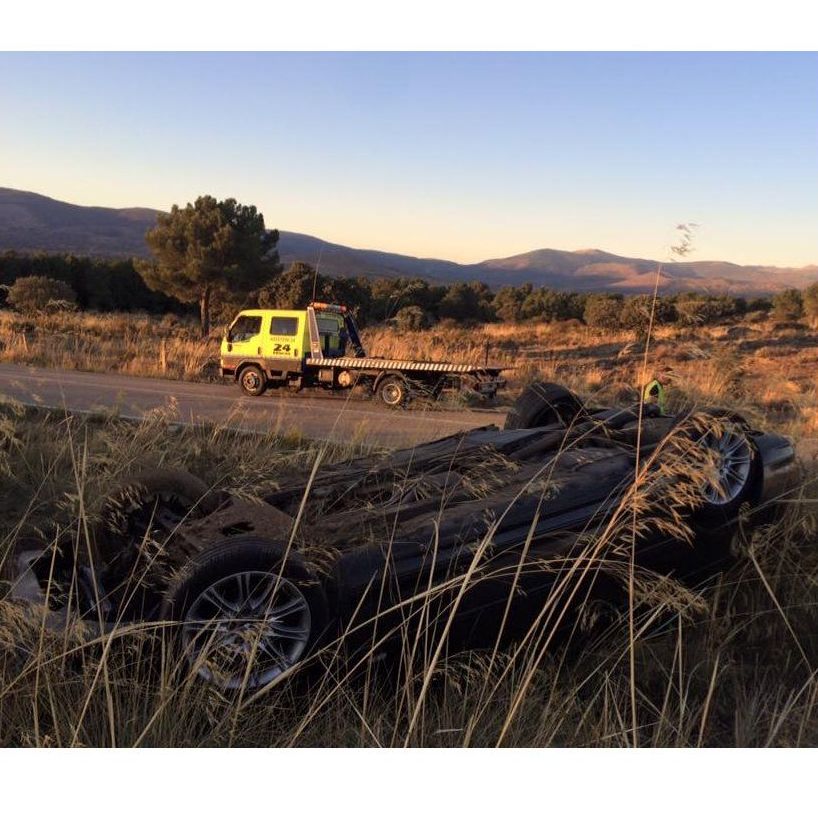 Otros servicios: Servicios de Grúas Somosierra Otros servicios: Servicios de Grúas Somosierra