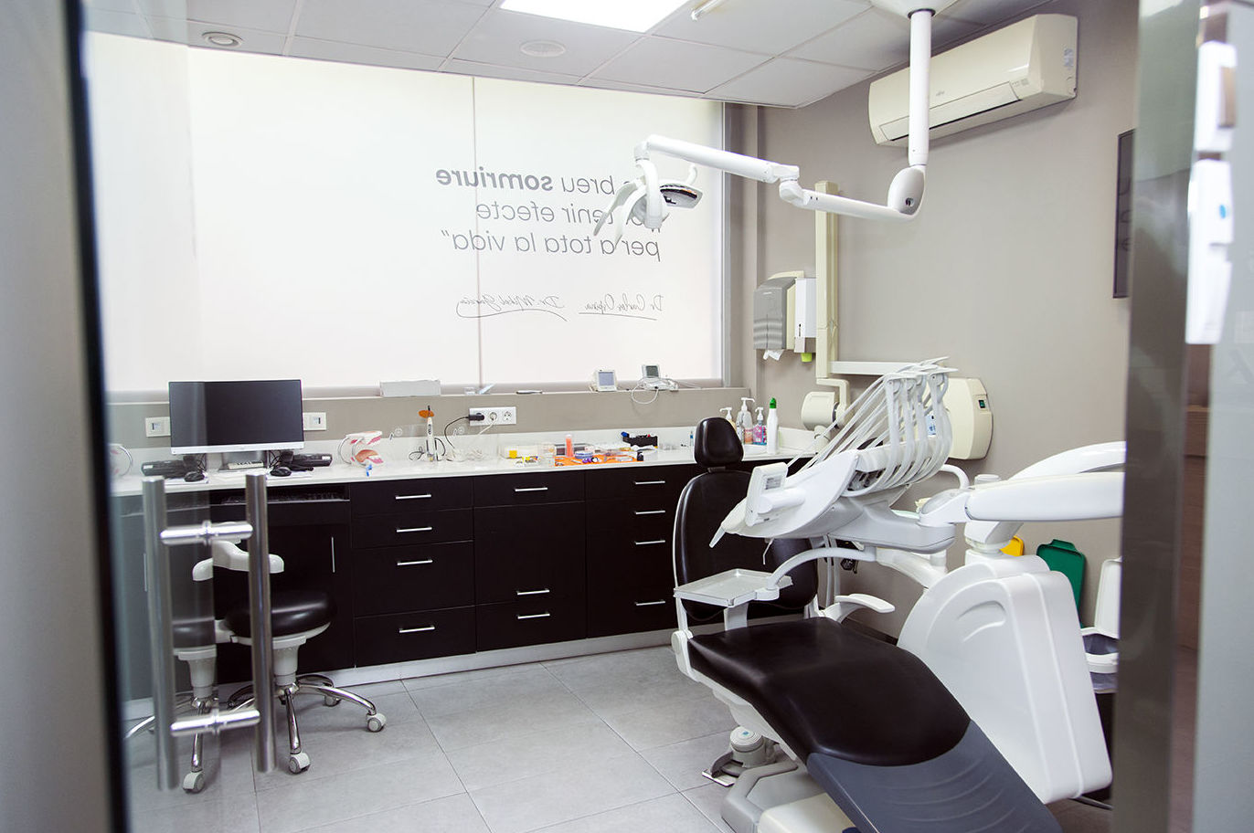 Foto 6 de Clínicas dentales en Martorell | Bukalix