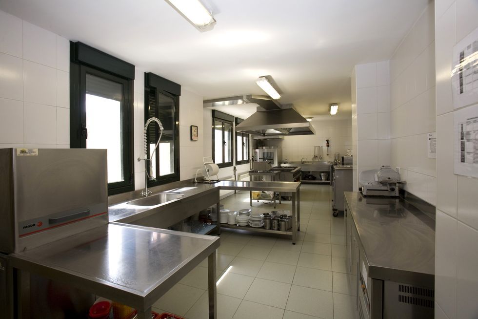Servicio de comedor: SERVICIOS de Vital Centro Tercera Edad Servicio de comedor: SERVICIOS de Vital Centro Tercera Edad