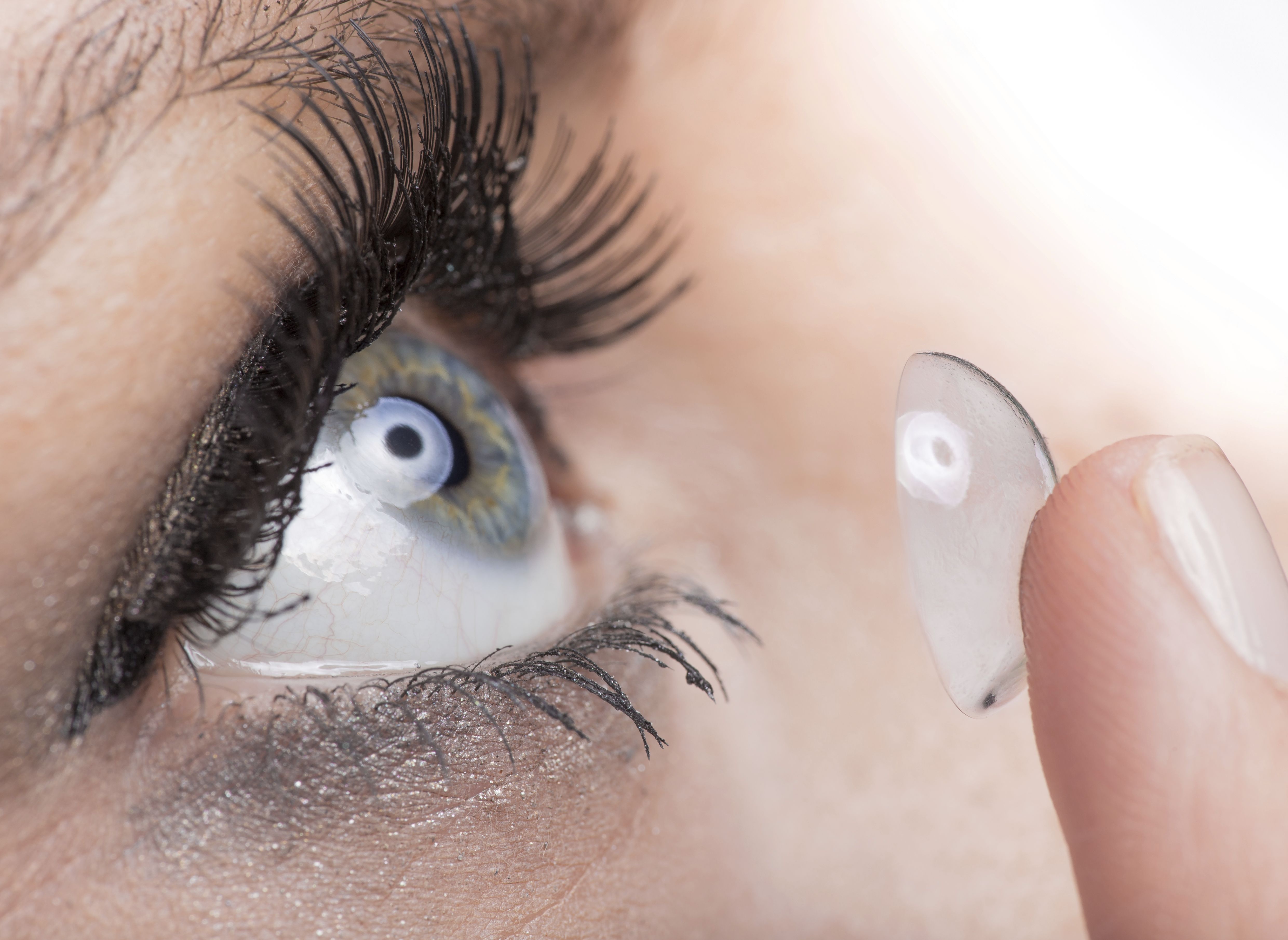 Lentes de contacto: Servicios de Optimas Lentes de contacto: Servicios de Optimas