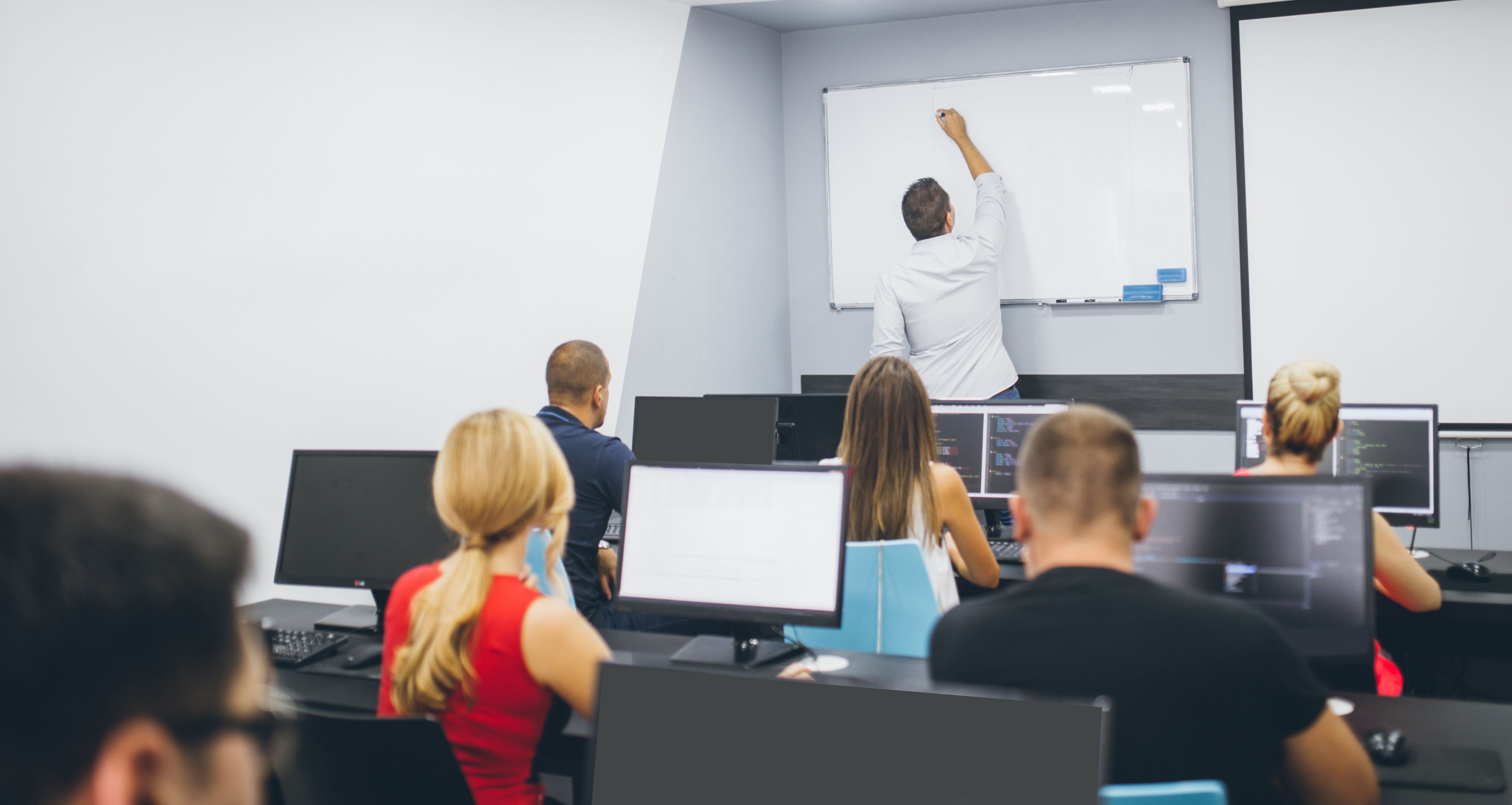 Oposiciones Comunidades autónomas: Clases de Centro de Estudios CEMA Oposiciones Comunidades autónomas: Clases de Centro de Estudios CEMA