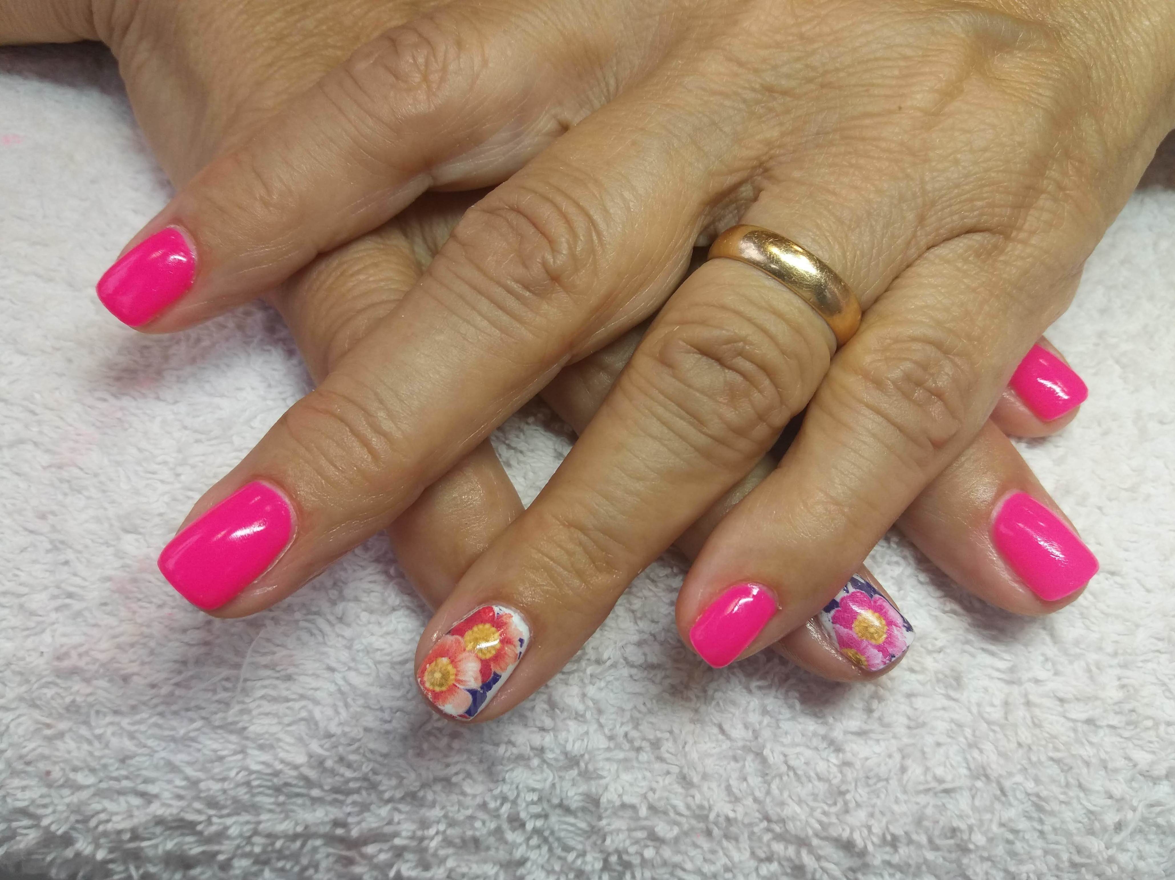 Uñas: Nuestros servicios de Patri&cia, Belleza y uñas Uñas: Nuestros servicios de Patri&cia, Belleza y uñas