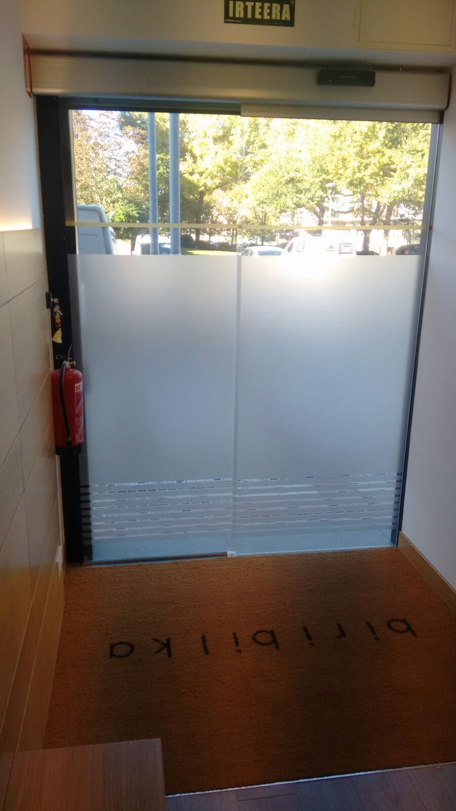 Puertas de cristal: Catálogo de Automatismos y Cierres Alman Puertas de cristal: Catálogo de Automatismos y Cierres Alman