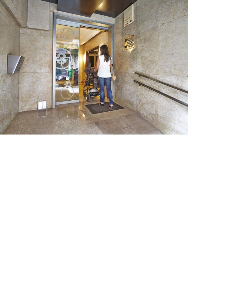 Puertas de cristal: Catálogo de Automatismos y Cierres Alman Puertas de cristal: Catálogo de Automatismos y Cierres Alman