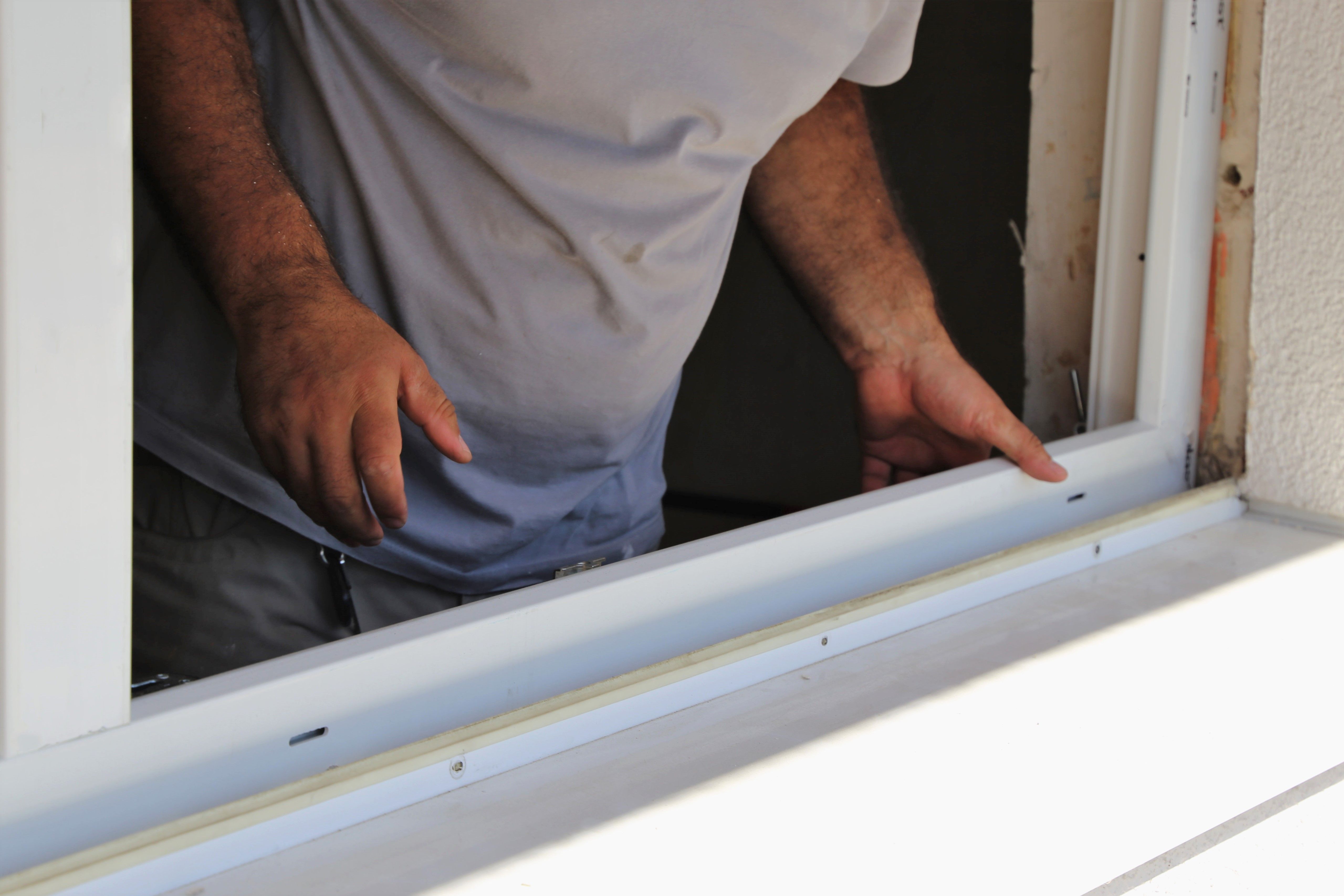 Reparación de puertas, ventanas y persianas de aluminio