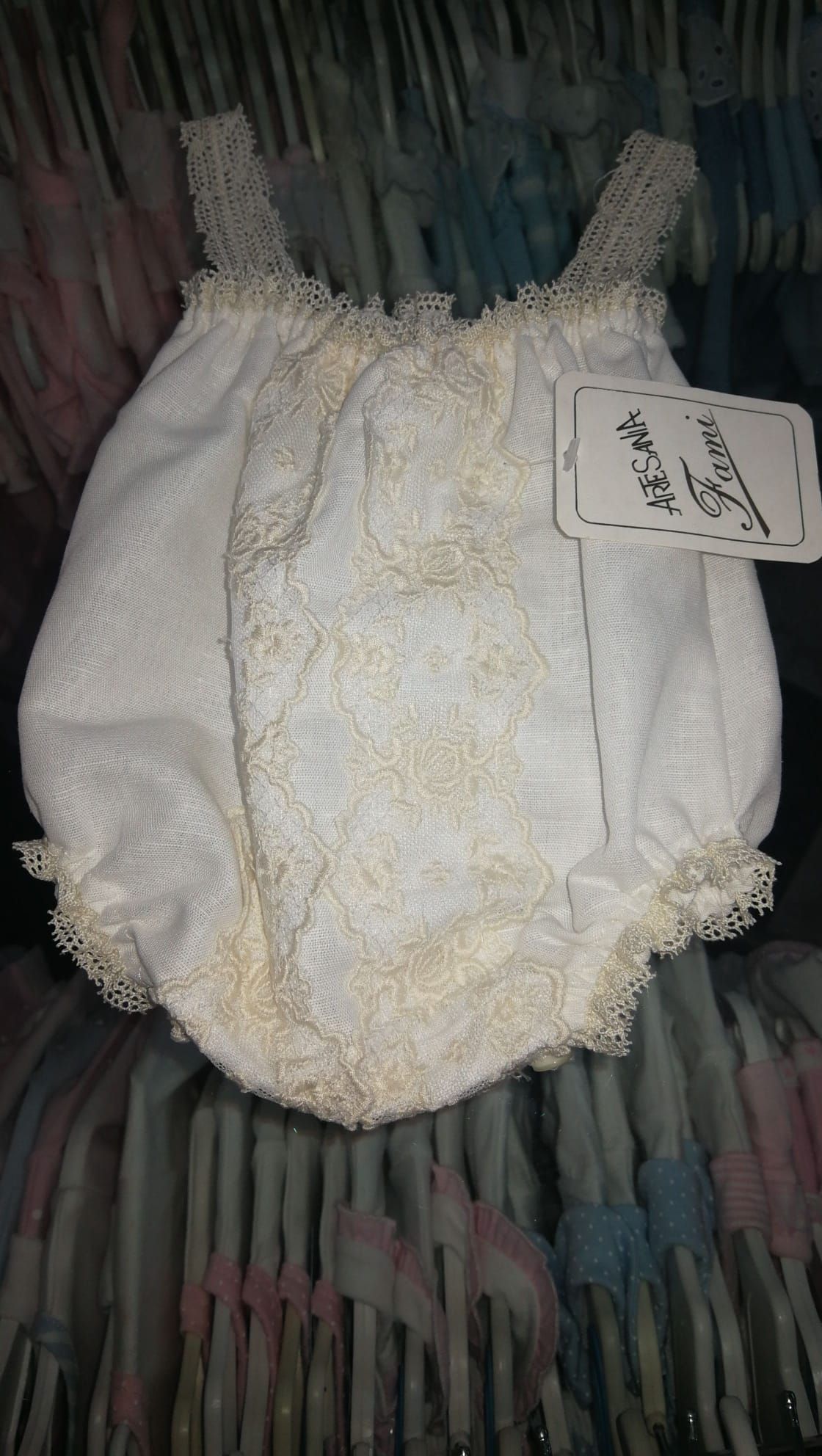 Ropa: Catálogo de Babyland Ropa: Catálogo de Babyland