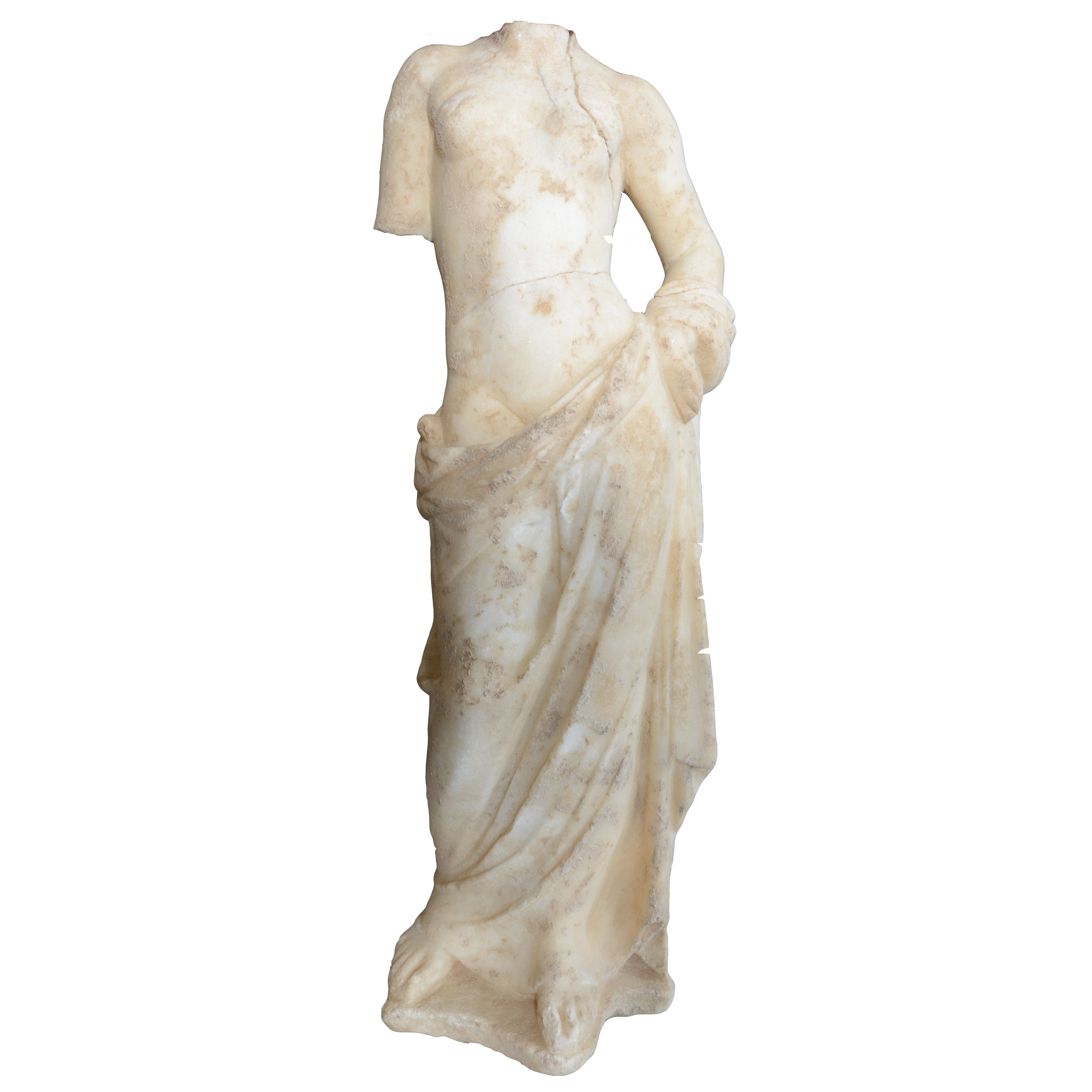 Esculturas femeninas (Diosa Venus y Ninfas): Turismo arqueológico de Villa Romana de Salar Esculturas femeninas (Diosa Venus y Ninfas): Turismo arqueológico de Villa Romana de Salar