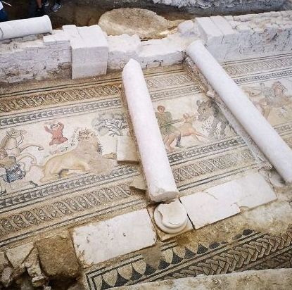 Pasillo occidental del Peristilo: Turismo arqueológico de Villa Romana de Salar Pasillo occidental del Peristilo: Turismo arqueológico de Villa Romana de Salar