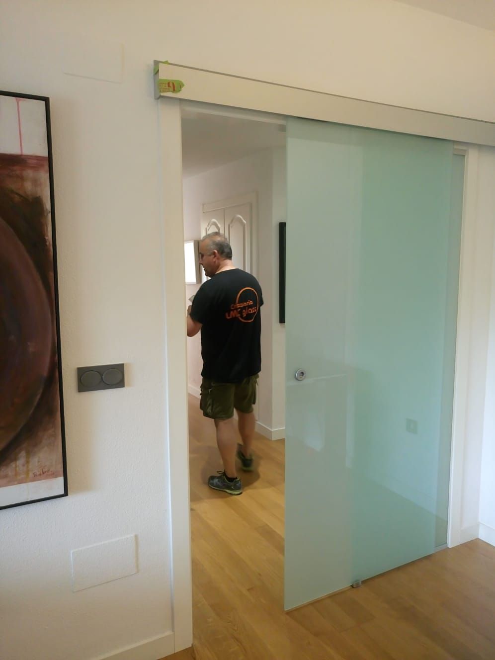 Puerta corredera y fijo en vidrio laminado translúcido: de LMC Glass Puerta corredera y fijo en vidrio laminado translúcido: de LMC Glass