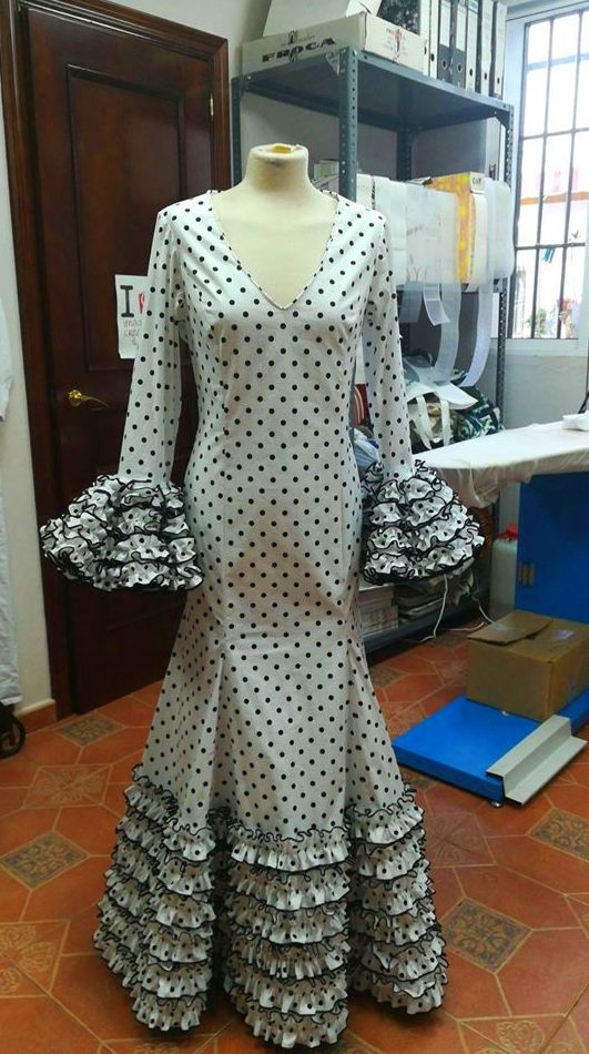 Vestidos de Flamenca: Servicios de El Taller de Ana Vestidos de Flamenca: Servicios de El Taller de Ana