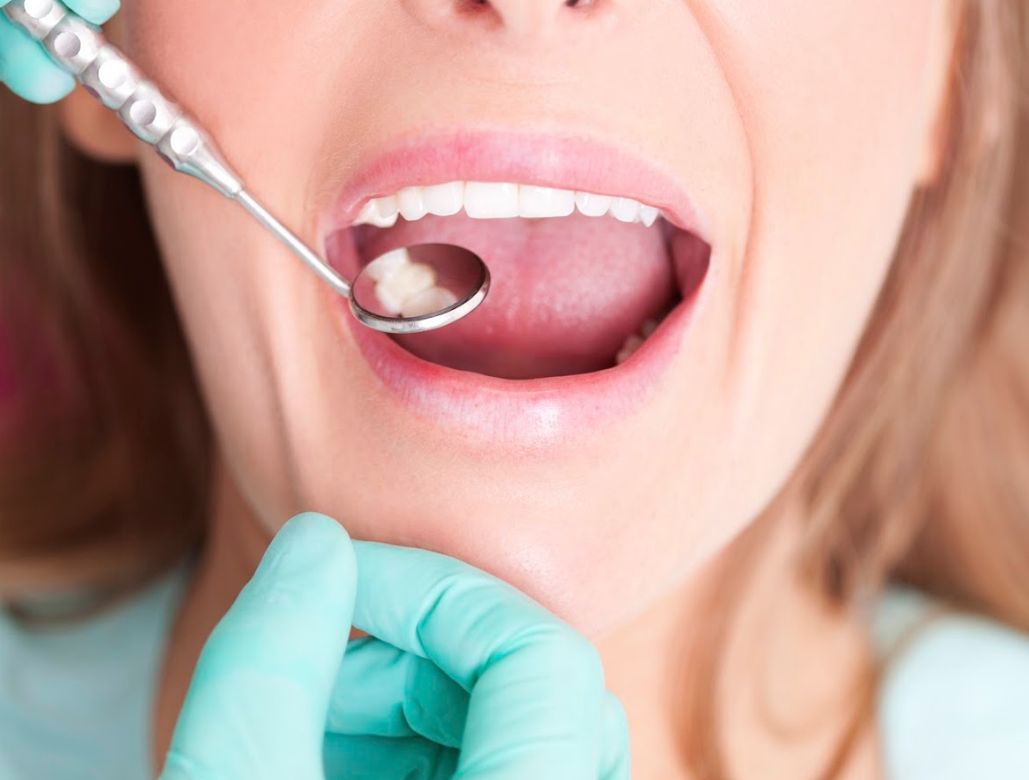 Clínica dental con variedad de tratamientos en Girona
