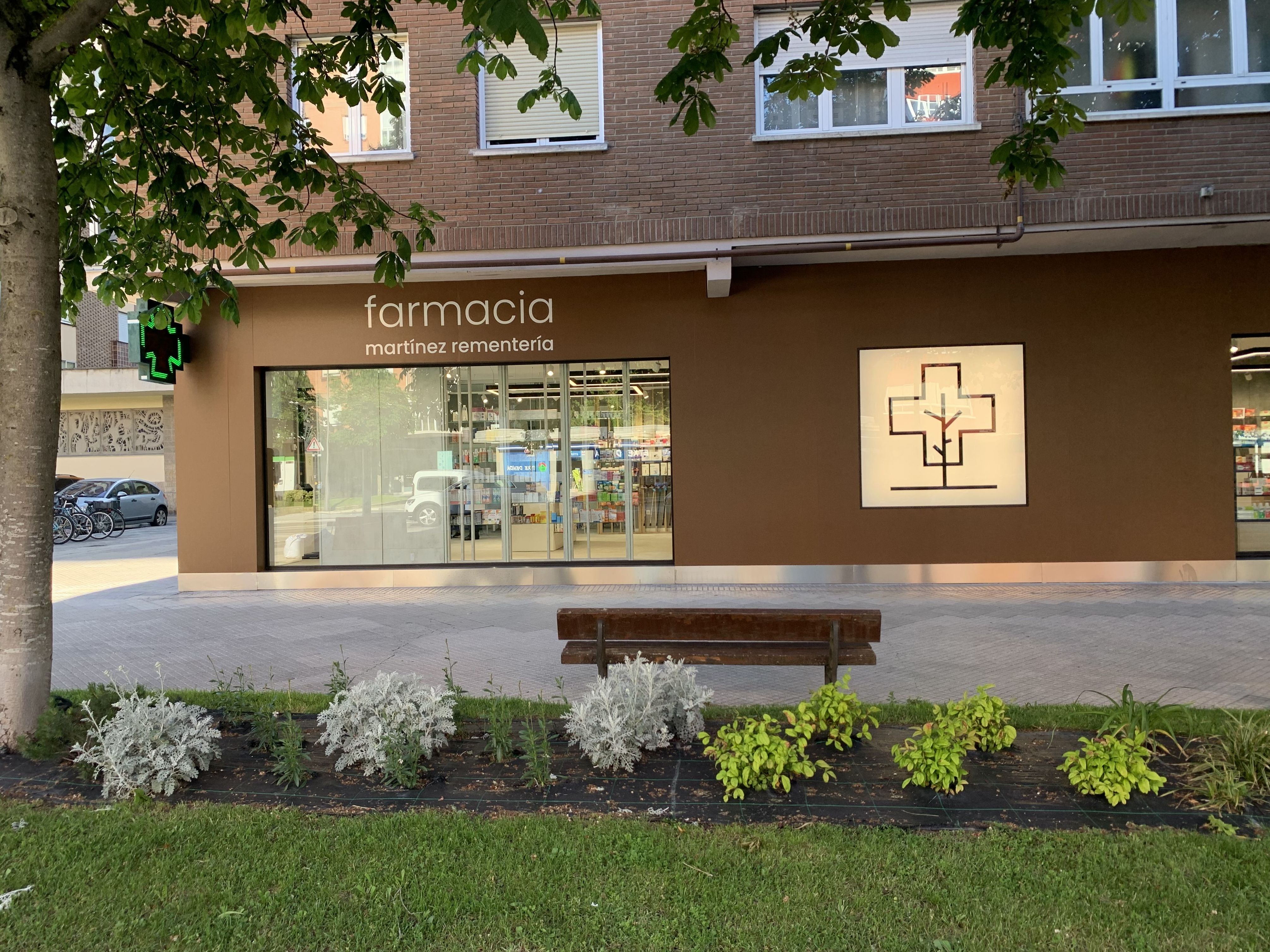 Foto 3 de Farmacias en Vitoria-Gasteiz | Farmacia Martínez Rementería