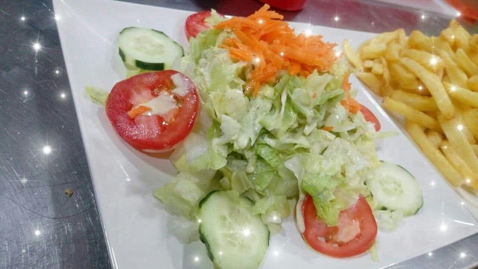 Ensaladas: Carta de TIKA MARIYA Ensaladas: Carta de TIKA MARIYA
